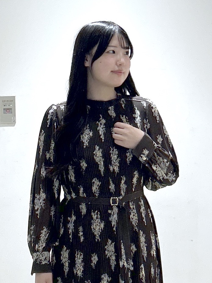 sayaさんの「OPAQUE.CLIP｜【XS-3Lサイズ】ジョーゼットアソートプリーツワンピース《洗濯機OK／防シワ／イージーアイロン》」を使ったコーディネート