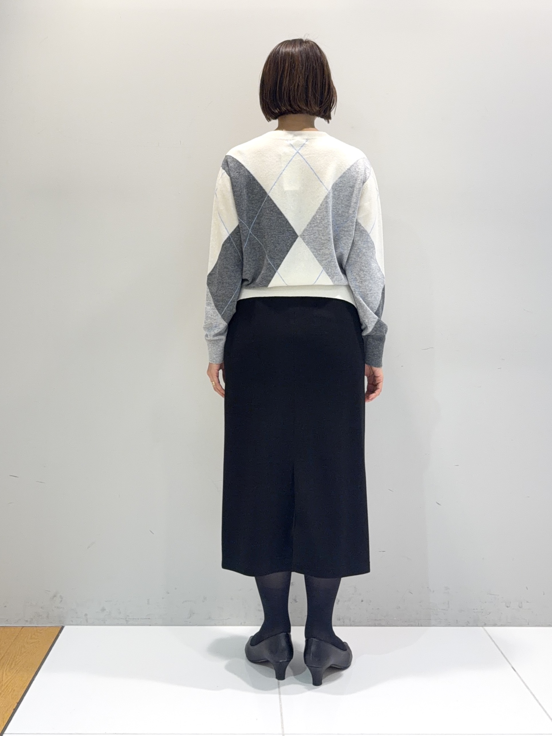 murayamaさんの「INDIVI｜【ラム革／美脚／通勤】レザーパンプス」を使ったコーディネート