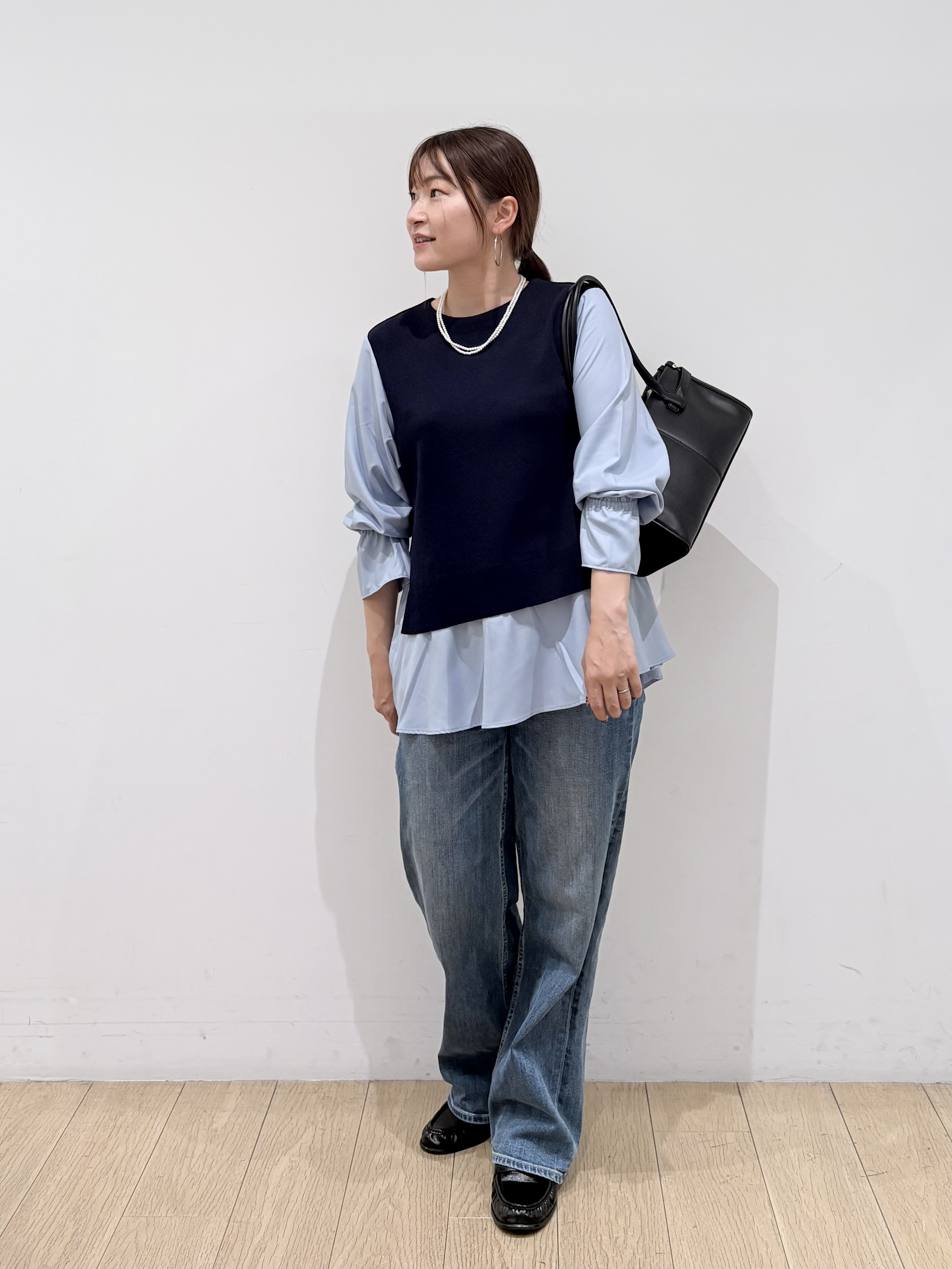 maiさんの「INDIVI｜【洗える／1枚でコーデ完成】重ね着風ニットトップス」を使ったコーディネート