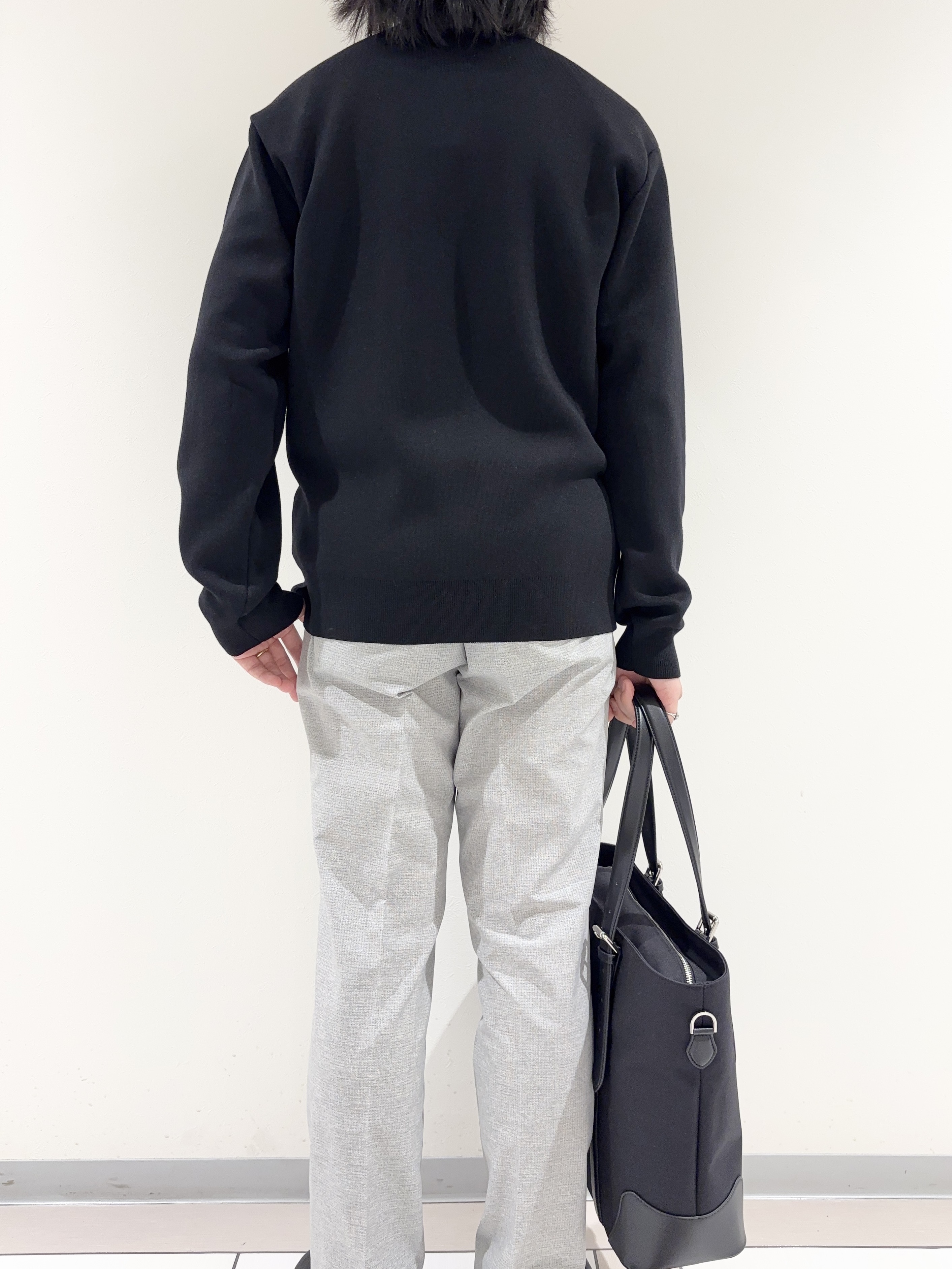及川さんの「TAKEO KIKUCHI｜【BOWLER HAT LABEL】日本製クルーネックカーディガン」を使ったコーディネート