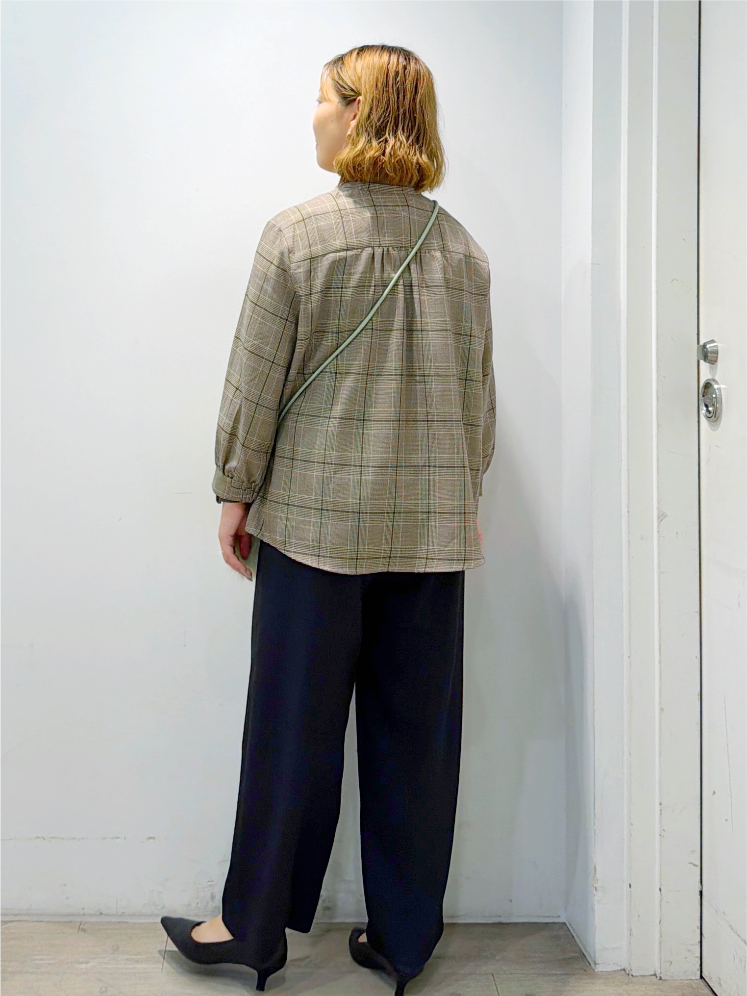 sumicaさんの「OPAQUE.CLIP｜【森絵梨佳さん着用】チェック柄フリルブラウス《洗濯機OK》」を使ったコーディネート