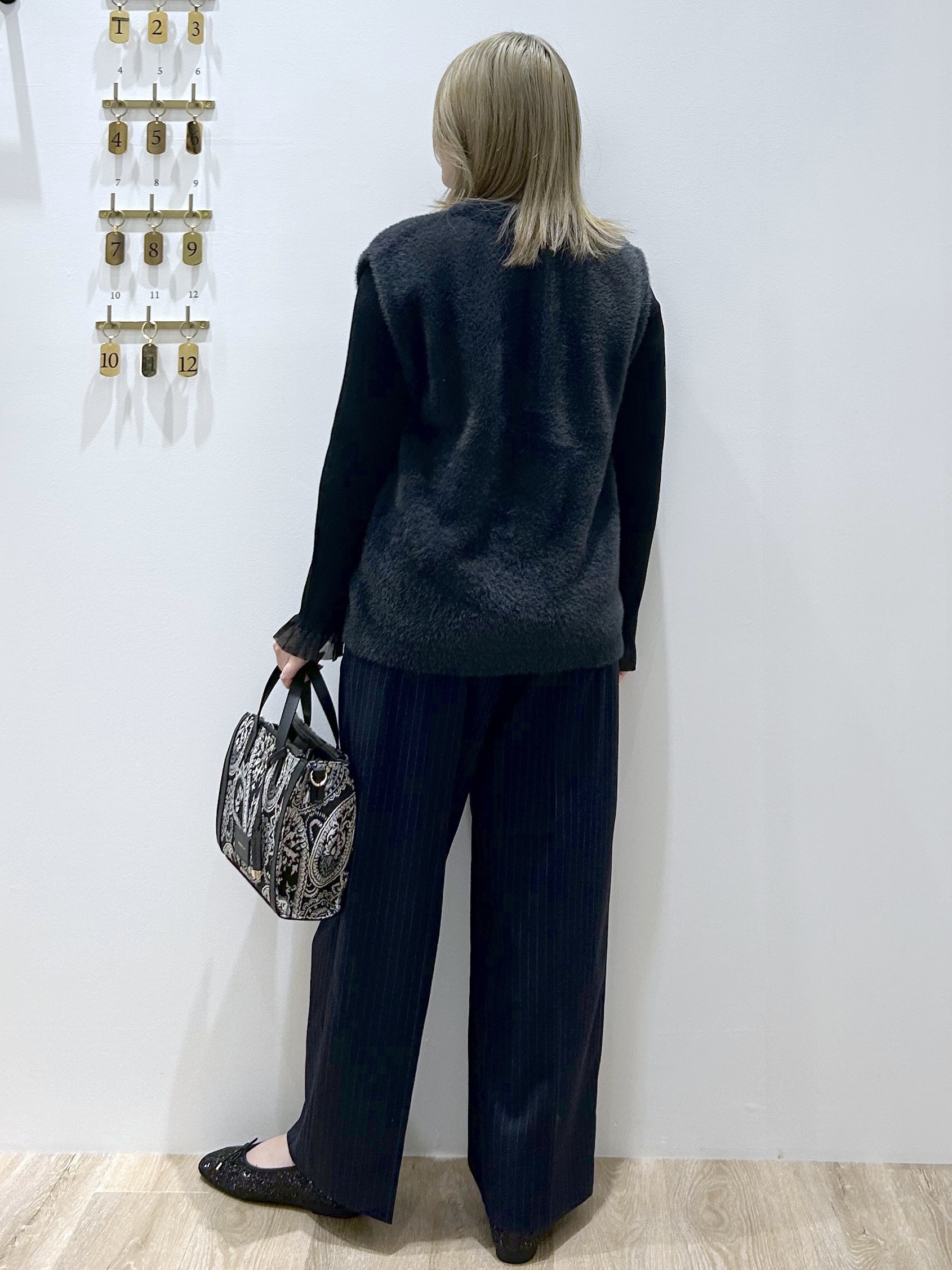 suzukaさんの「OPAQUE.CLIP｜フェザーヤーンニットベスト【洗濯機OK】」を使ったコーディネート