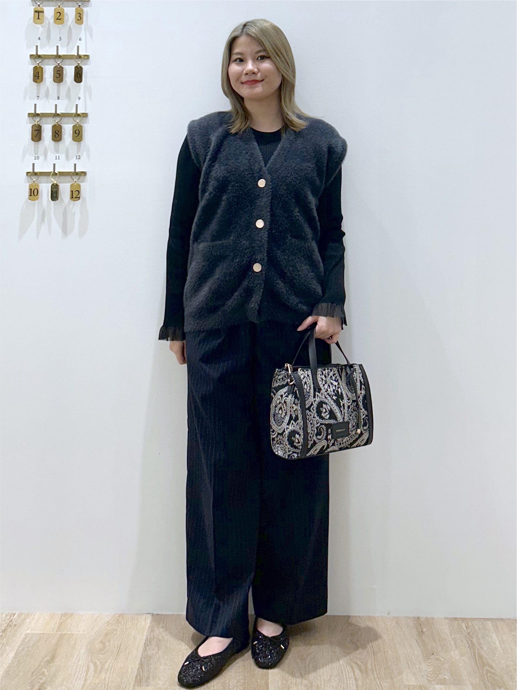 suzukaさんの「OPAQUE.CLIP｜フェザーヤーンニットベスト【洗濯機OK】」を使ったコーディネート