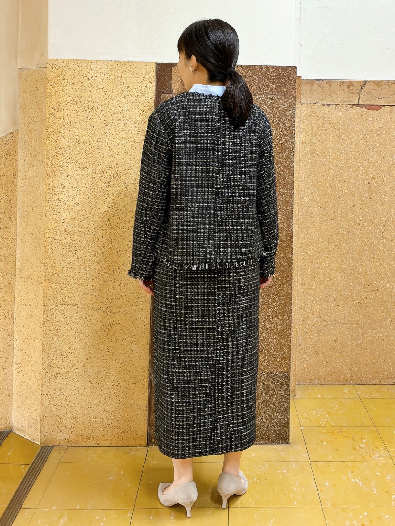 hattoriさんの「INDIVI｜【華やか／着回し力◎】上品ツイードVネックジャケット」を使ったコーディネート