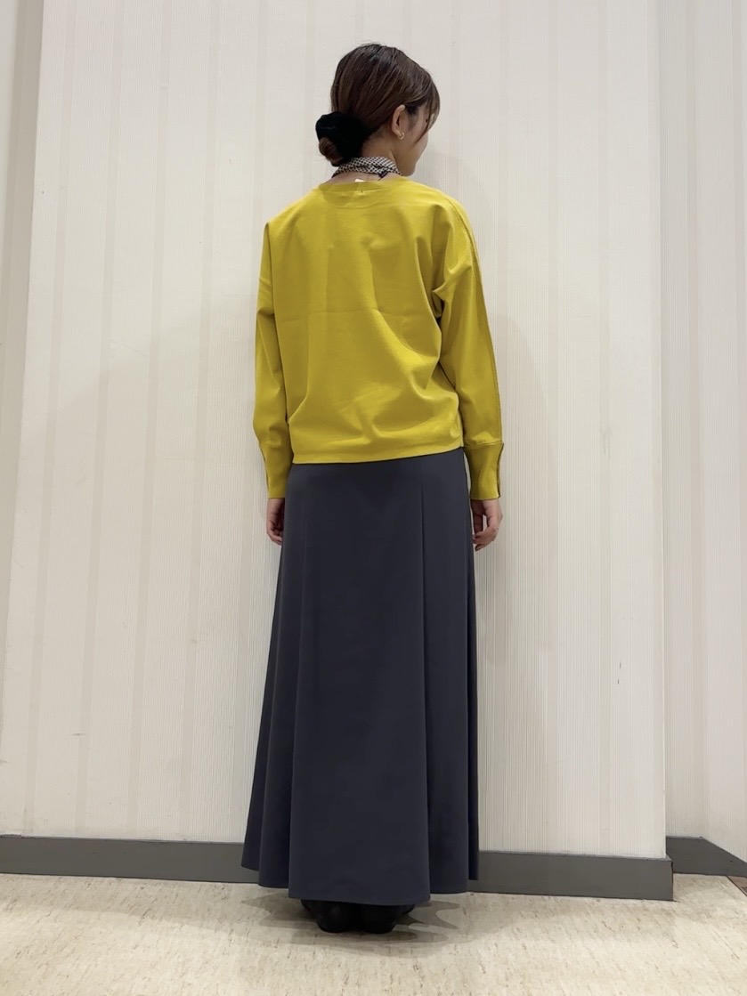 ちひさんの「INDIVI｜【選べる6色／ストレッチ◎】きれいめドルマンスリーブニット」を使ったコーディネート
