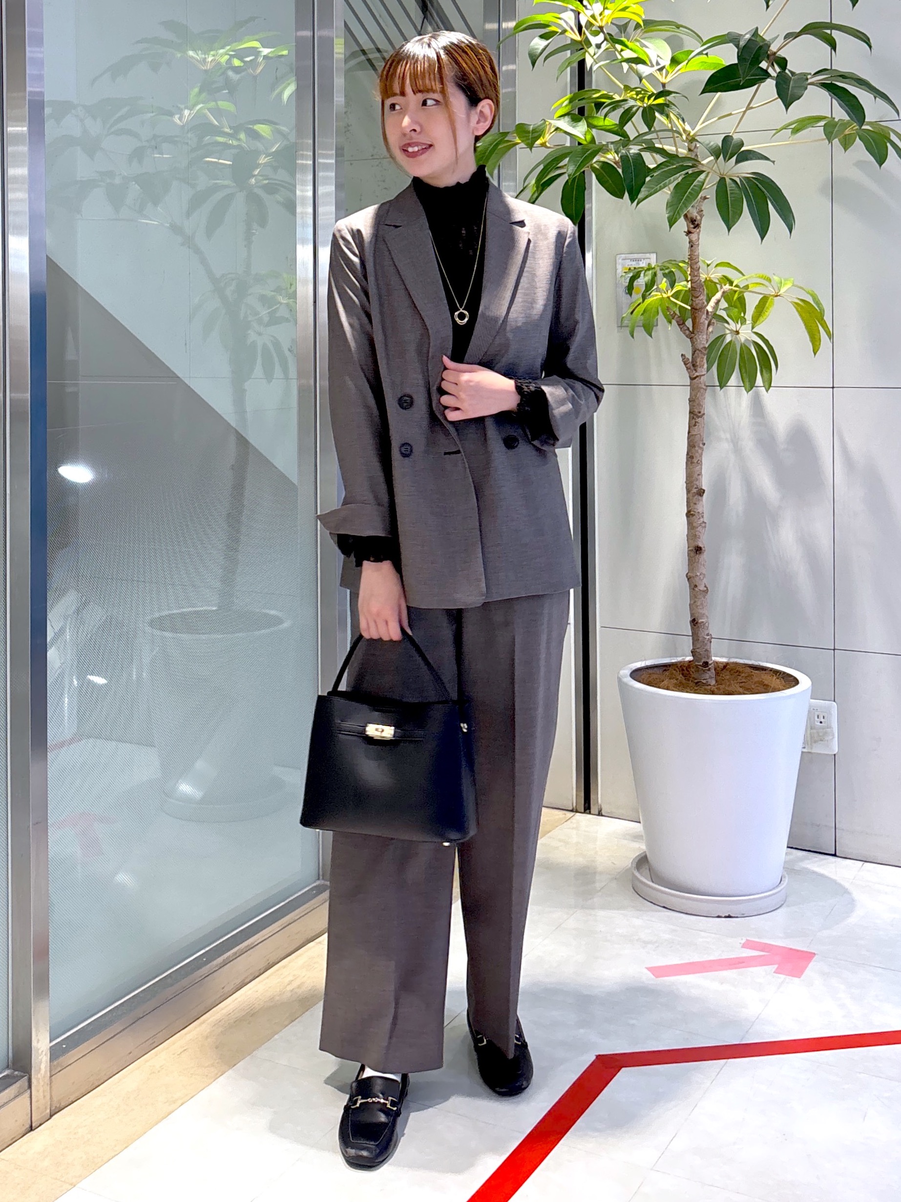 yukaさんの「UNTITLED｜【セットアップ可/秋羽織り/お仕事スーツ】ウールブレンドダブルジャケット」を使ったコーディネート