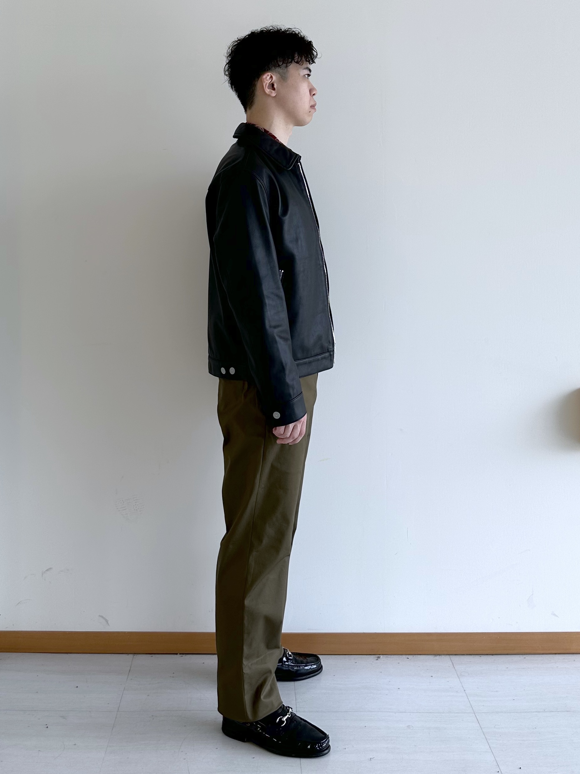 イッシーさんの「TAKEO KIKUCHI｜【BOWLER HAT LABEL】シングルレザーライダースジャケット」を使ったコーディネート