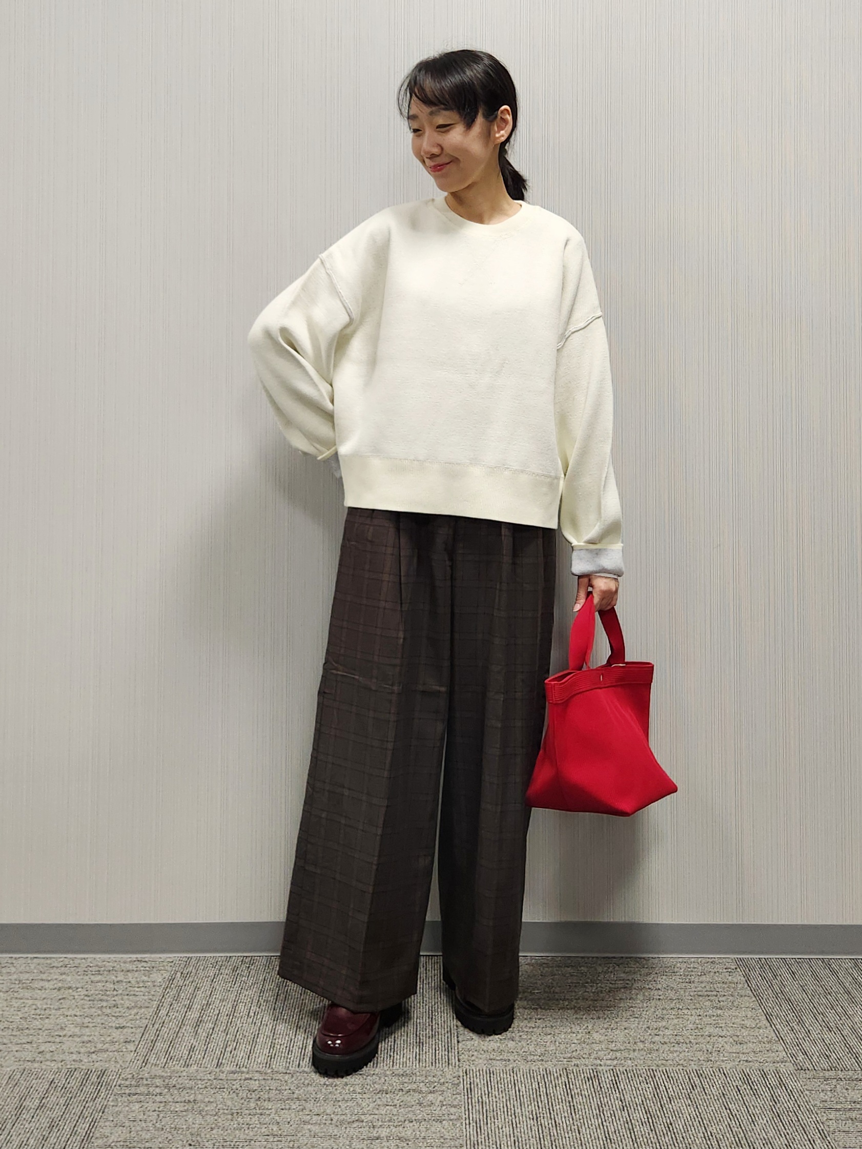naraさんの「Dessin｜【2WAY/洗濯機OK/XS-L】配色リバーシブル コットンジャカード クルーネックニット」を使ったコーディネート