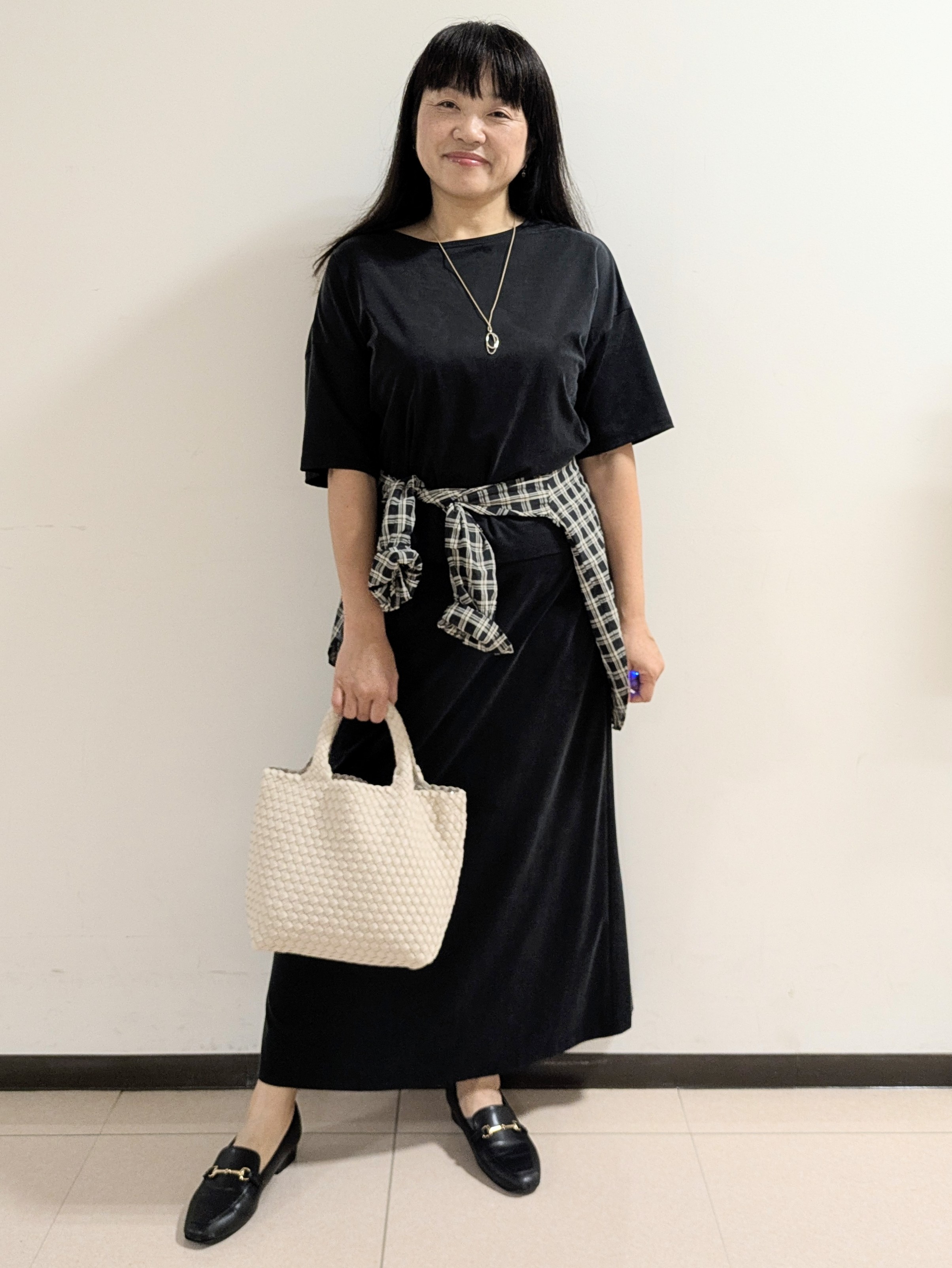 ともさんの「UNTITLED｜【きれいめTシャツ/セットアップ可】ヴィンテージライクプルオーバー」を使ったコーディネート