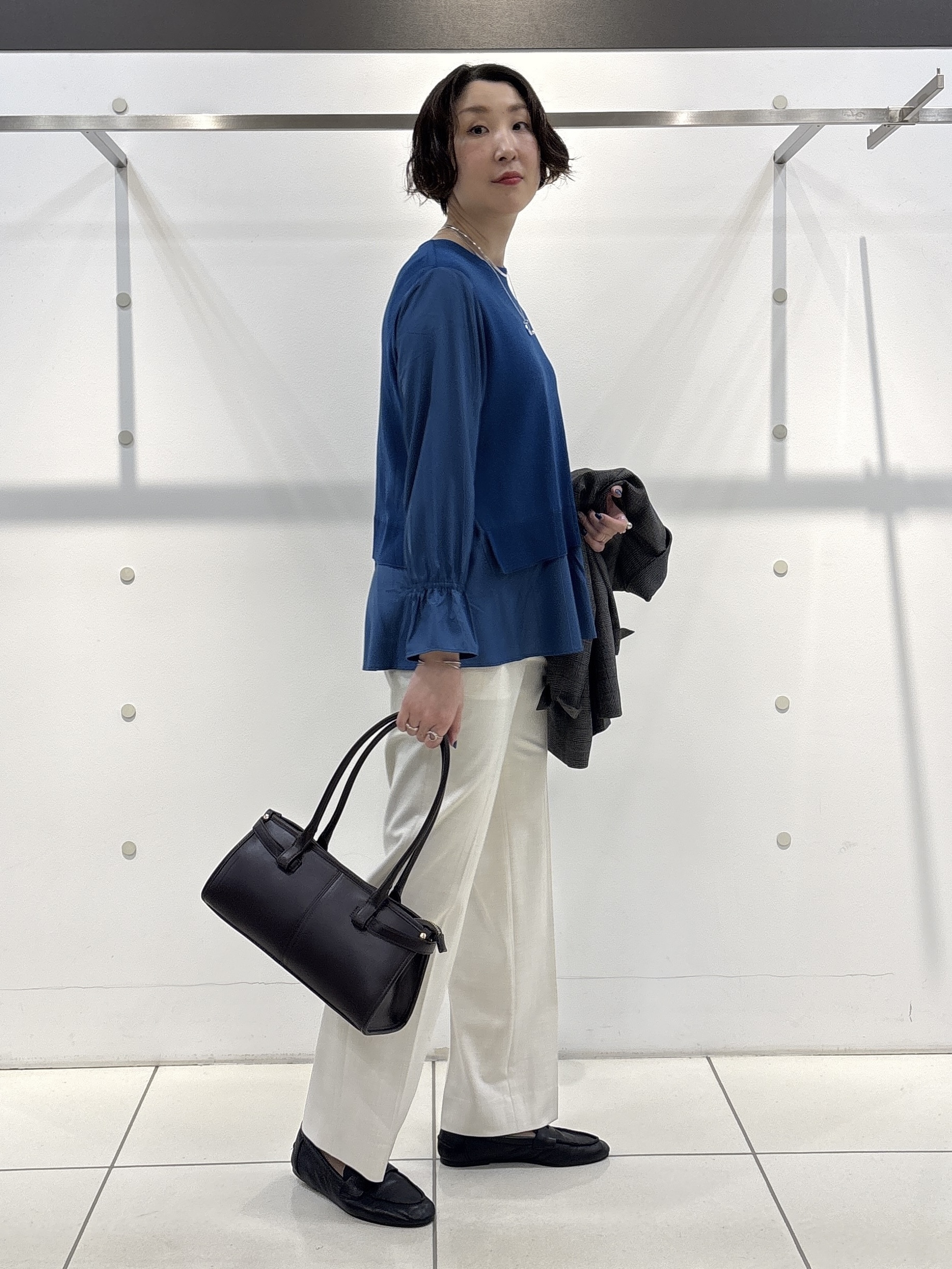 yuriさんの「INDIVI｜【選べるデザイン／長さフリー調整】モチーフネックレス」を使ったコーディネート
