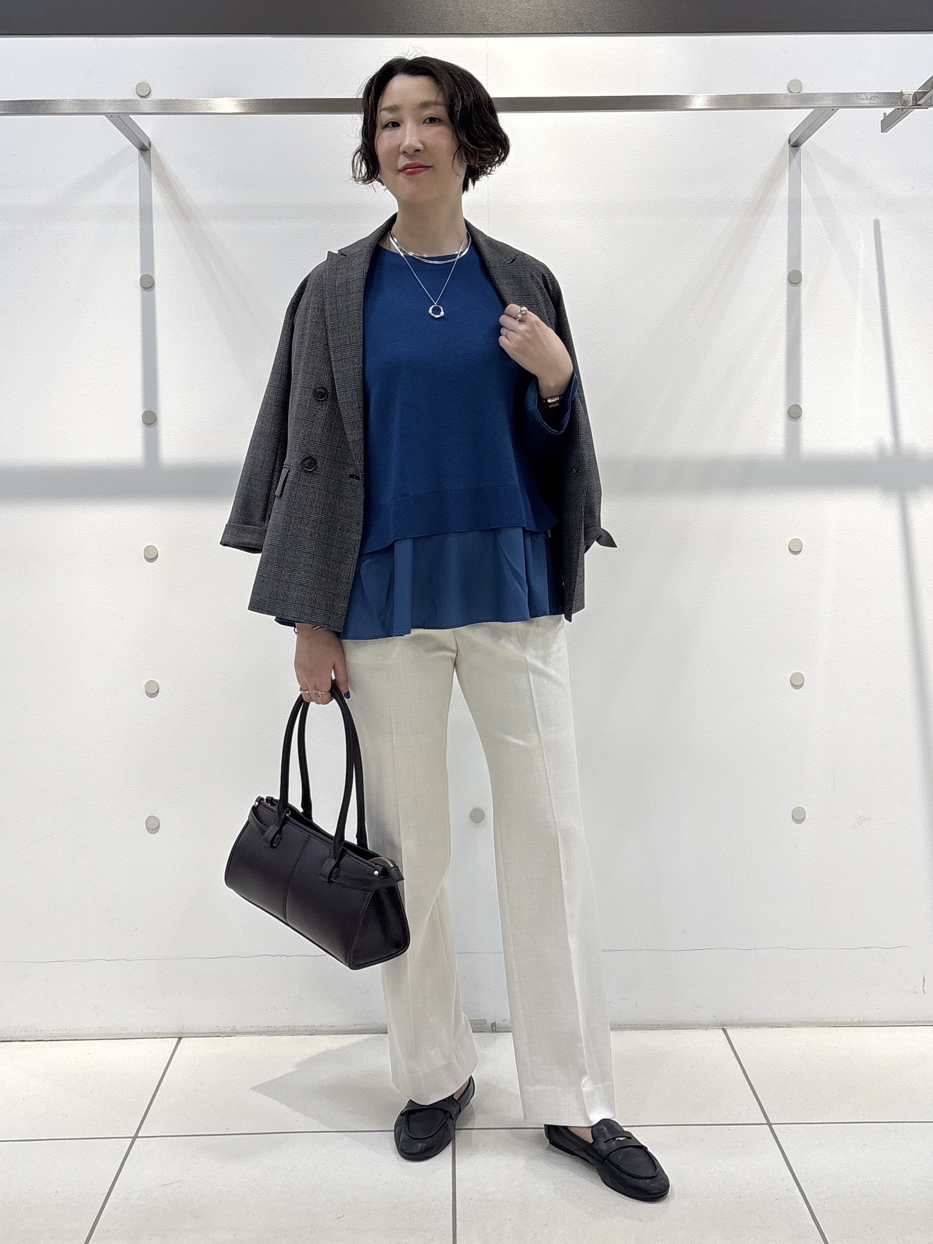 yuriさんの「INDIVI｜【選べるデザイン／長さフリー調整】モチーフネックレス」を使ったコーディネート