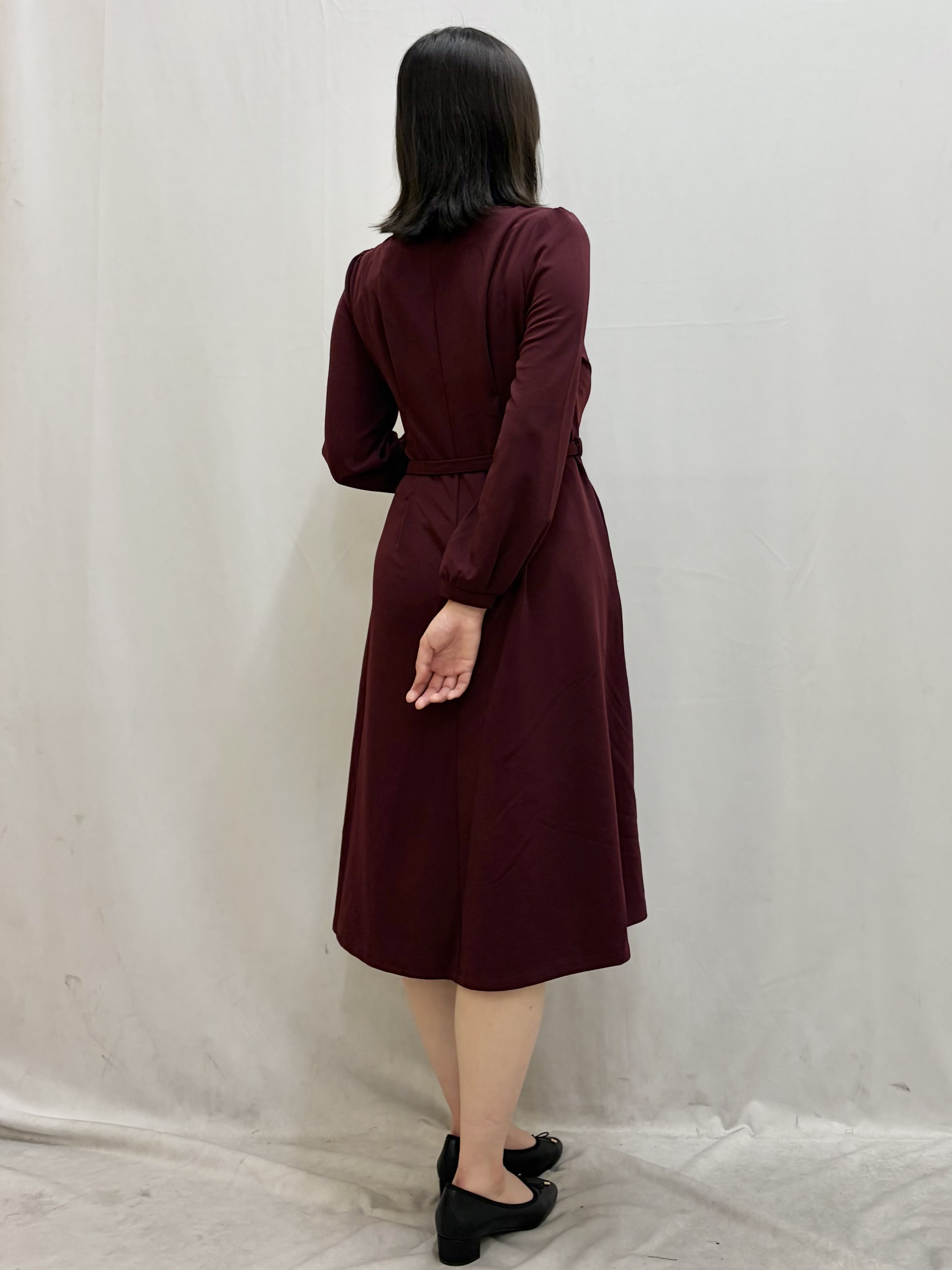 kasumiさんの「index｜【防シワ】フロントフェイクパールワンピース《洗濯機OK／イージーアイロン／ストレッチ》」を使ったコーディネート