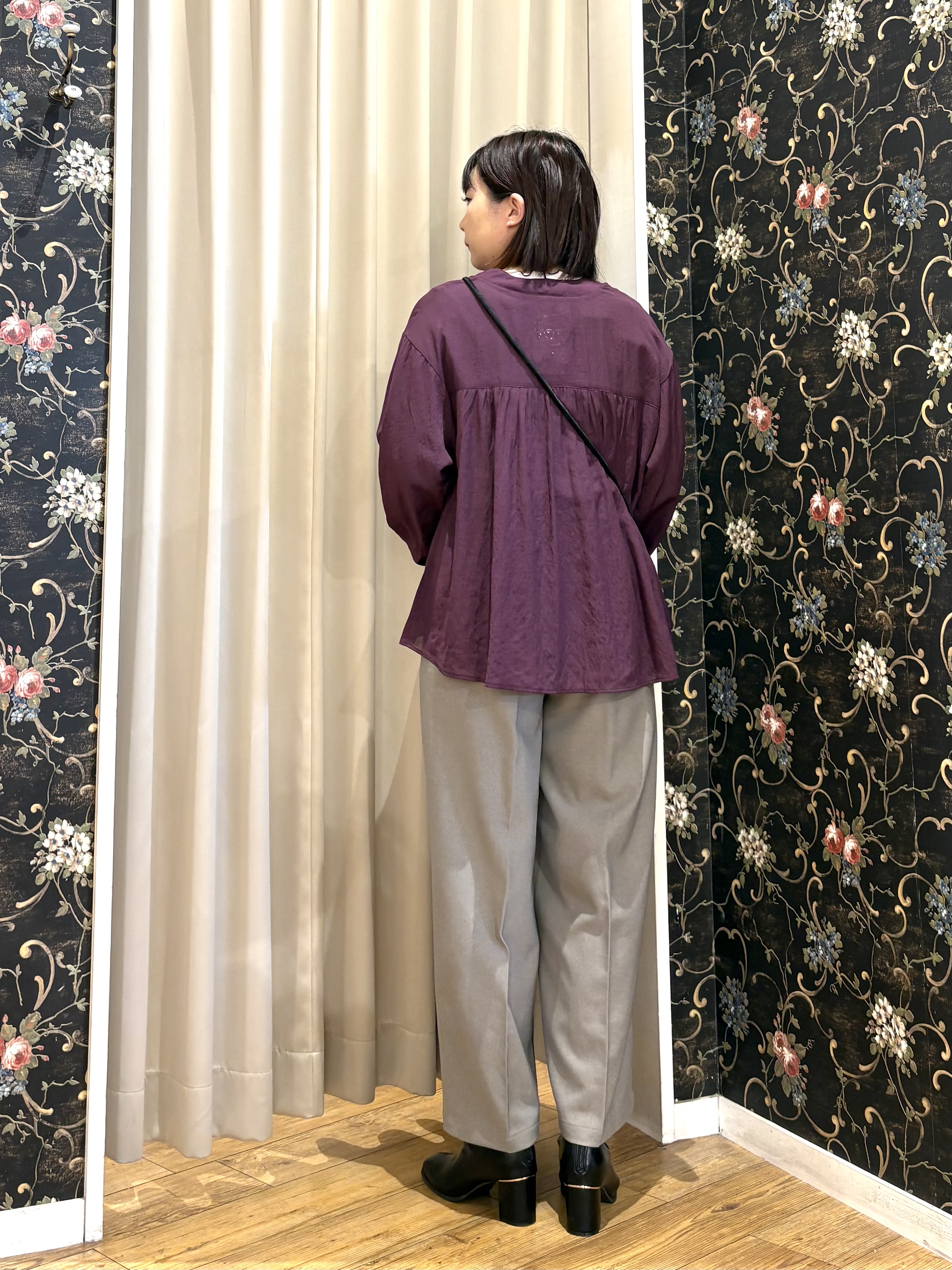 ネリさんの「SHOO･LA･RUE｜【S-LL/洗濯機可】着痩せシルエット シャーリングシャツカーディガン」を使ったコーディネート
