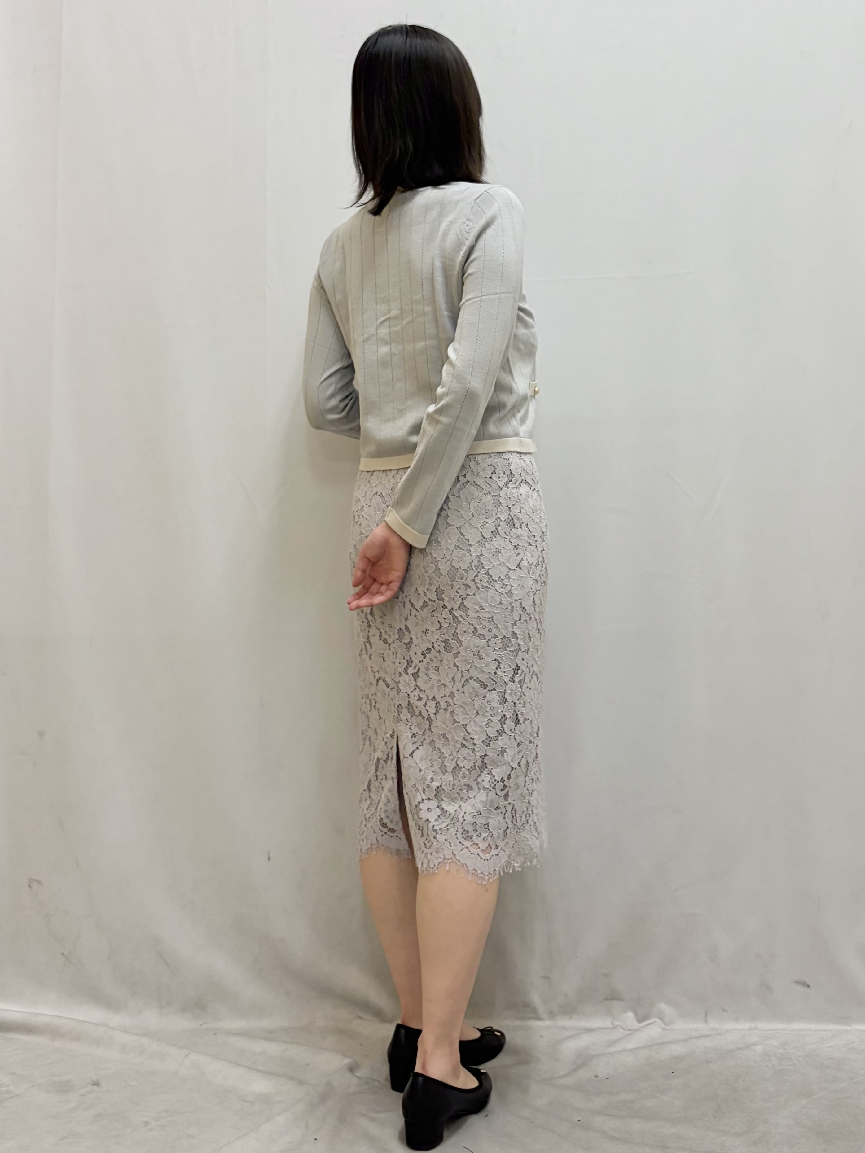 kasumiさんの「index｜バイカラークルーネックカーディガン【洗濯機OK】」を使ったコーディネート