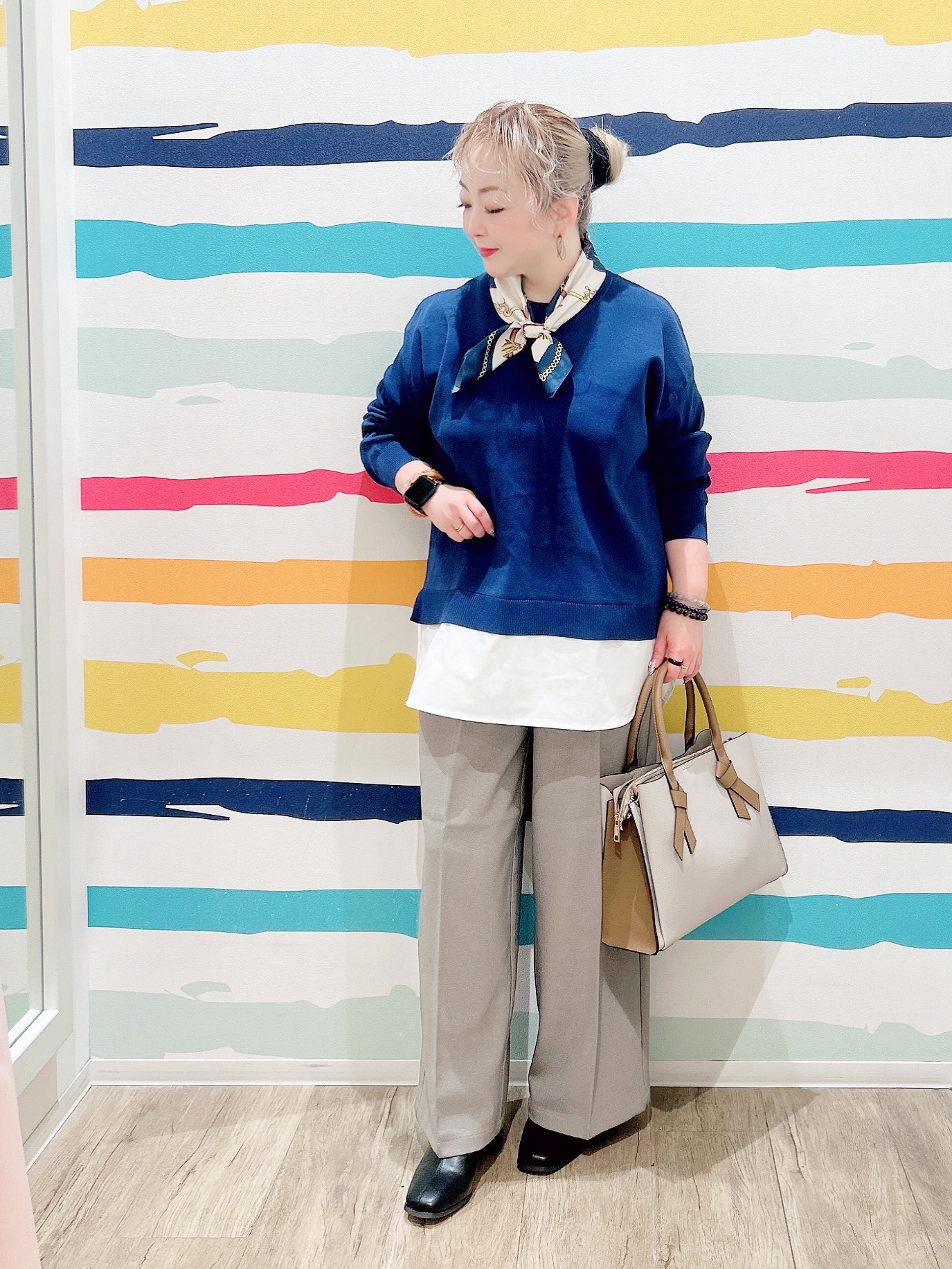 Peeさんの「SHOO･LA･RUE｜【S-LL】着るだけできまる シャツレイヤード風 スポンディッシュニット」を使ったコーディネート