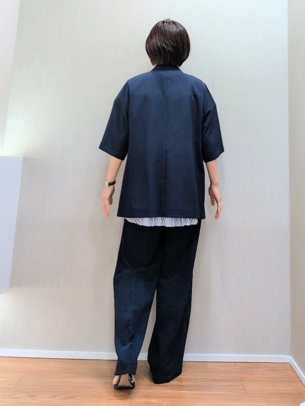 ミズタさんの「UNTITLED｜【秋の通勤羽織/セットアップ可/UVカット】エアリークール半袖ジャケット」を使ったコーディネート