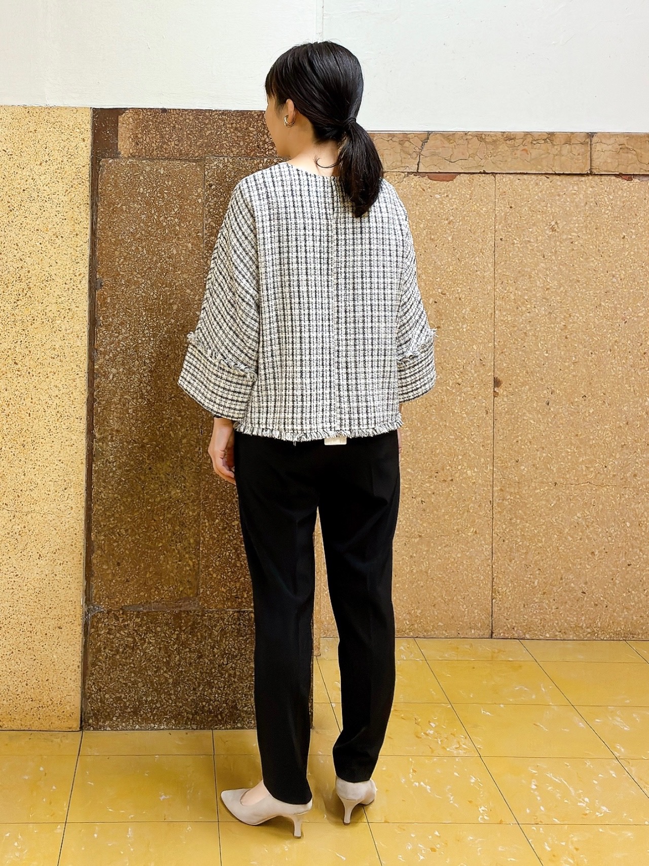 hattoriさんの「INDIVI｜【華やか／1枚でサマになる】上品ツイードブラウス」を使ったコーディネート