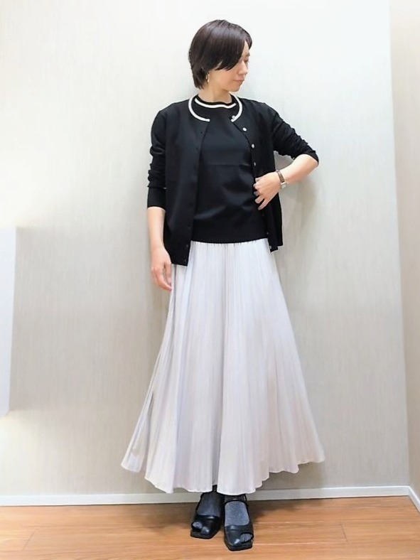 ミズタさんの「UNTITLED｜【アンサンブル可能/秋羽織り】コンパクトニットカーディガン」を使ったコーディネート