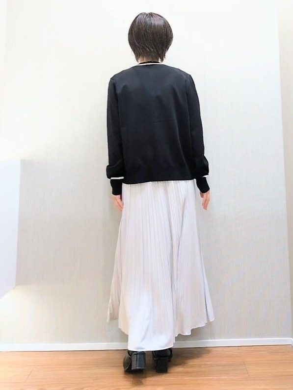 ミズタさんの「UNTITLED｜【アンサンブル可能/秋羽織り】コンパクトニットカーディガン」を使ったコーディネート