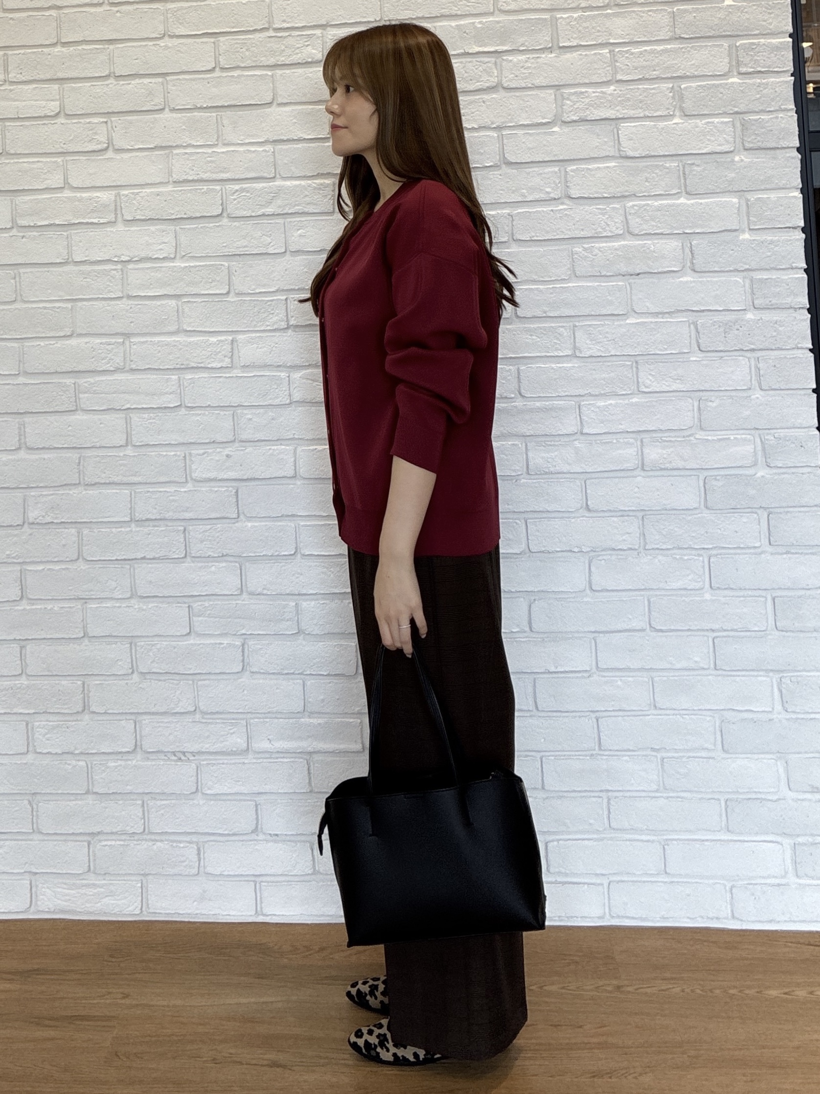 sayaさんの「SHOO･LA･RUE｜【セットアップ可/洗濯機可】軽やかに羽織れる スポンディッシュ ニットカーディガン」を使ったコーディネート