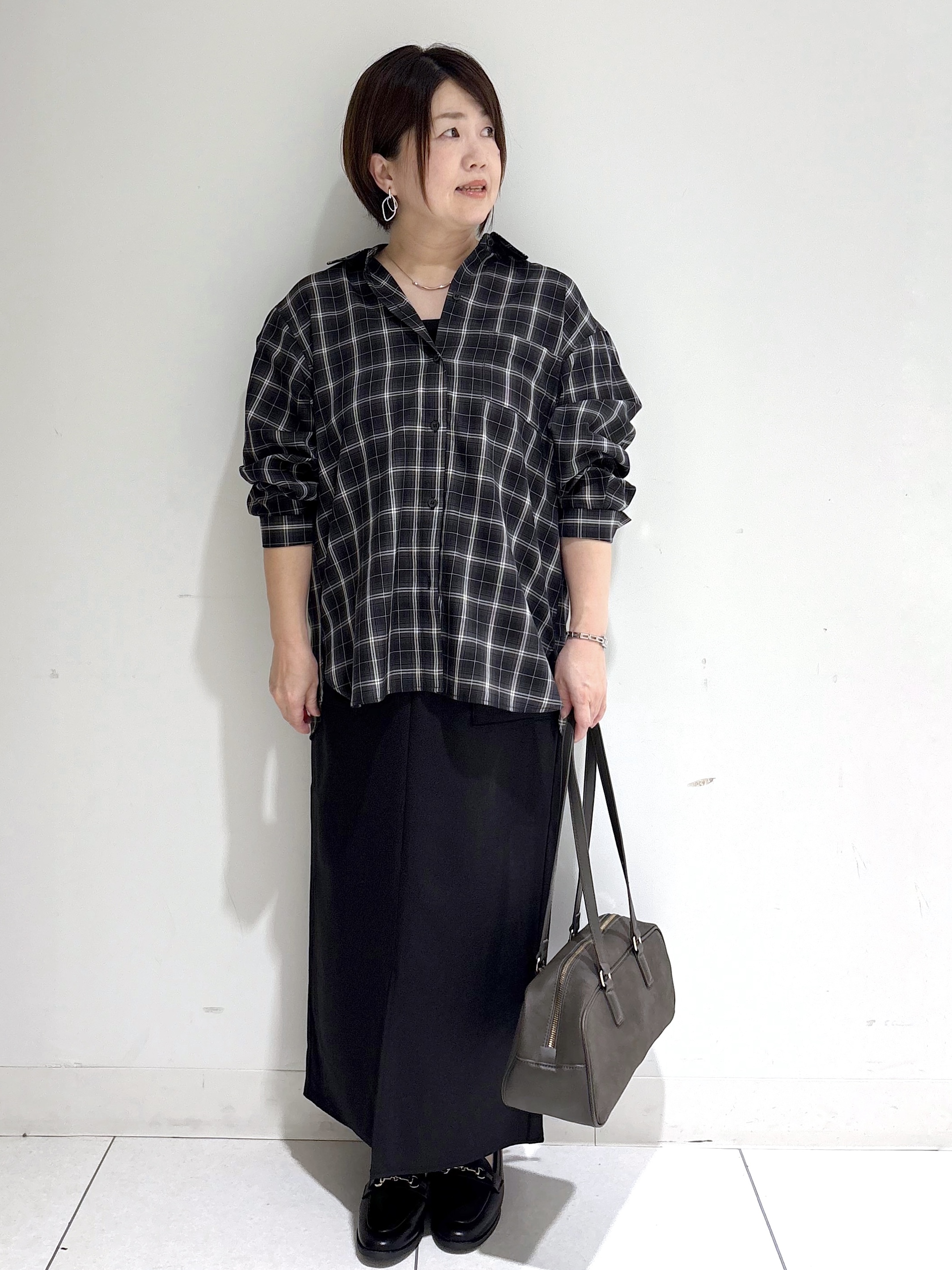 michiさんの「index｜チェック柄シャツ【洗濯機OK】」を使ったコーディネート