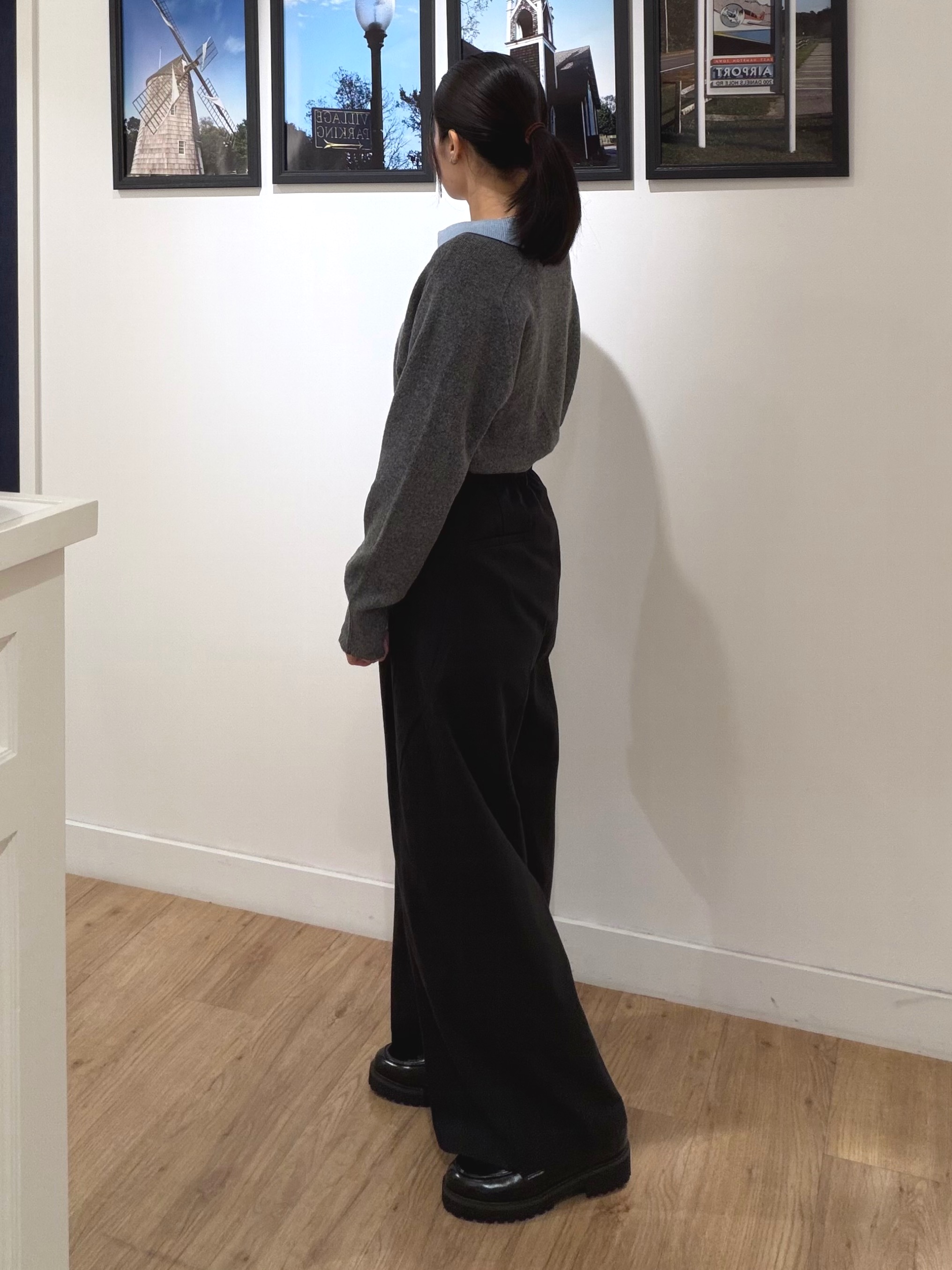 秦美里さんの「Dessin｜【洗える/チクチクしにくい】モヘヤライク バイカラースキッパーポロニット」を使ったコーディネート