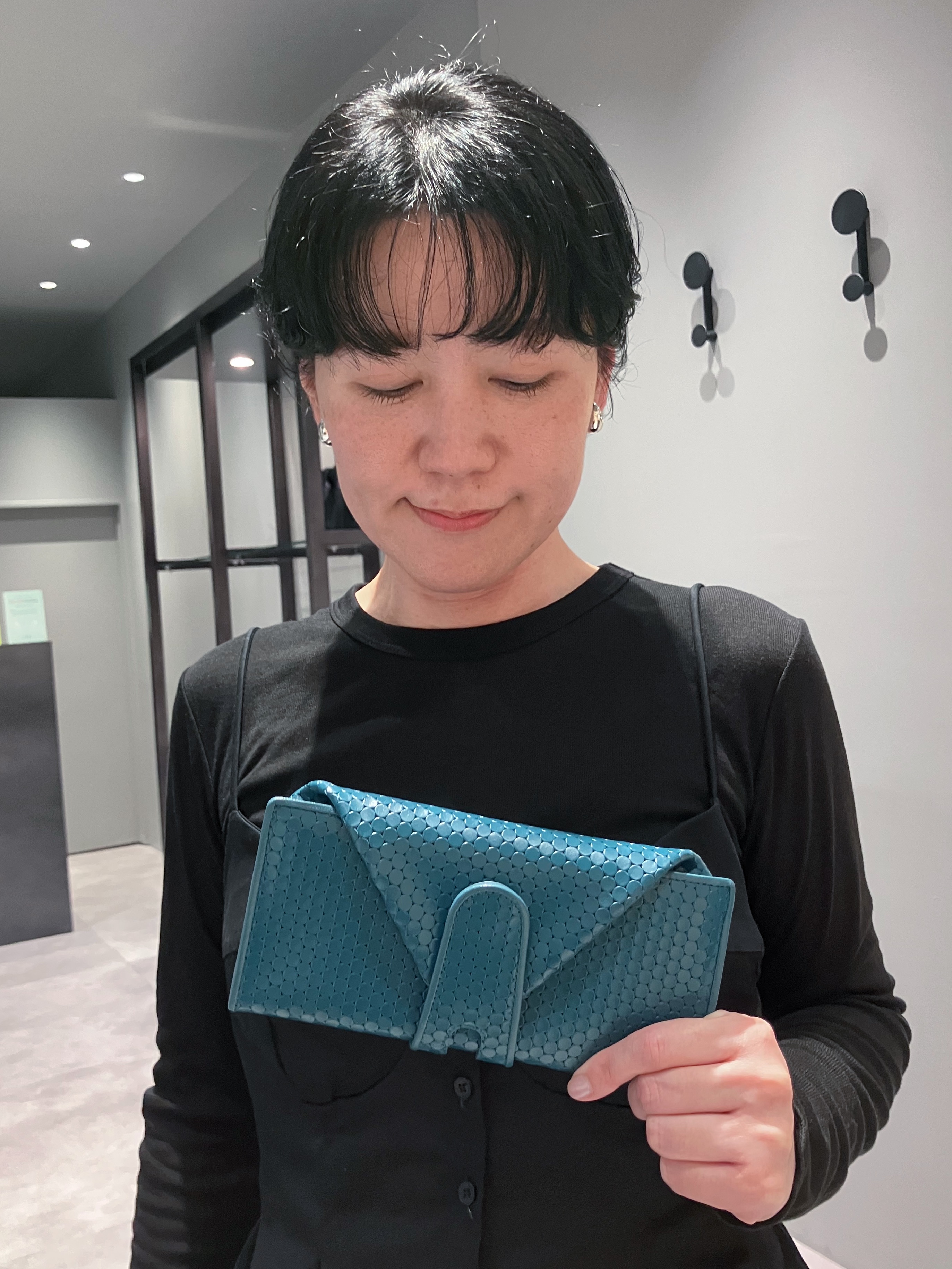 Cさんの「HIROKO HAYASHI｜CARDINALE（カルディナーレ）カードケース」を使ったコーディネート