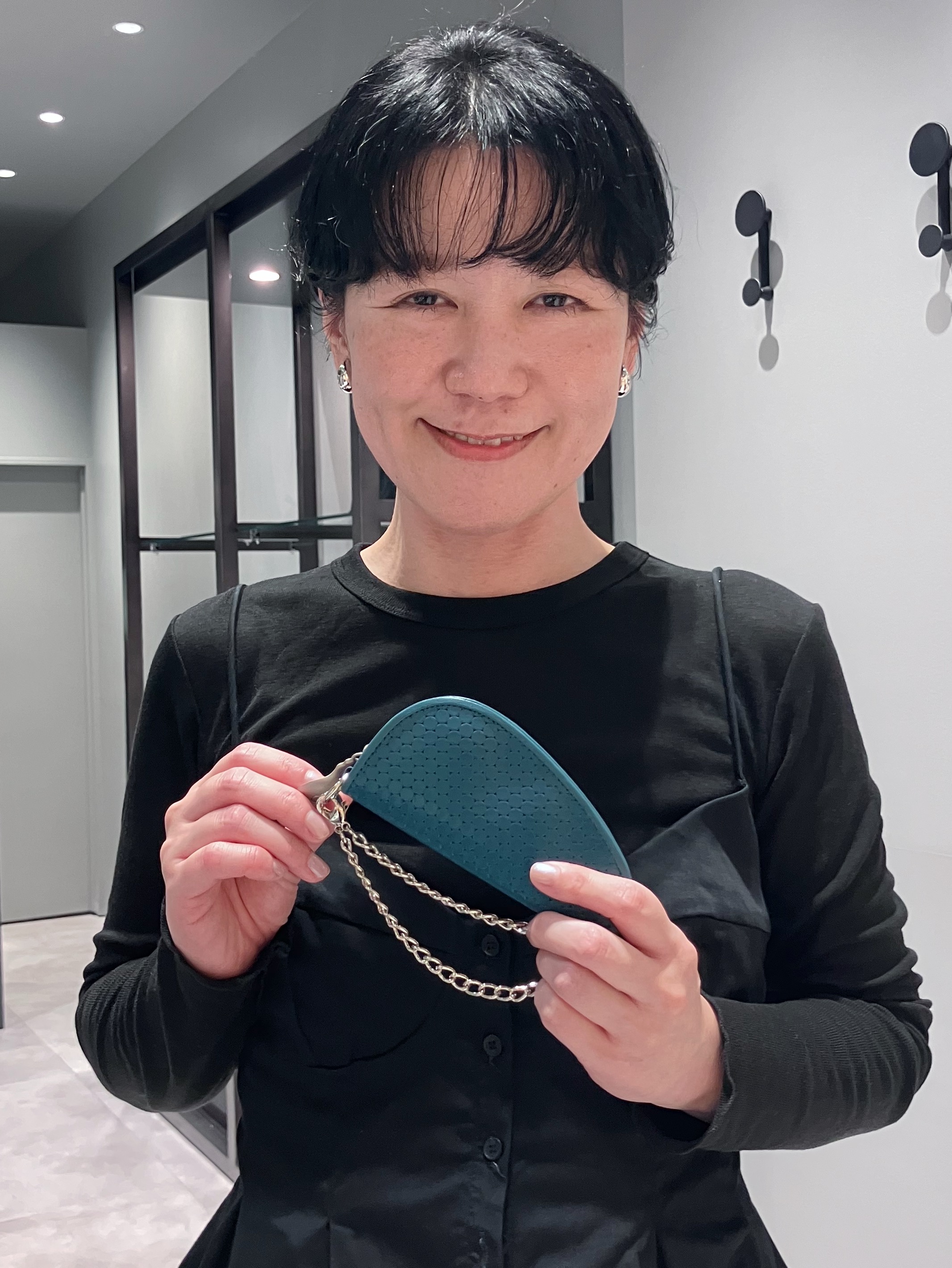 Cさんの「HIROKO HAYASHI｜CARDINALE（カルディナーレ）カードケース」を使ったコーディネート