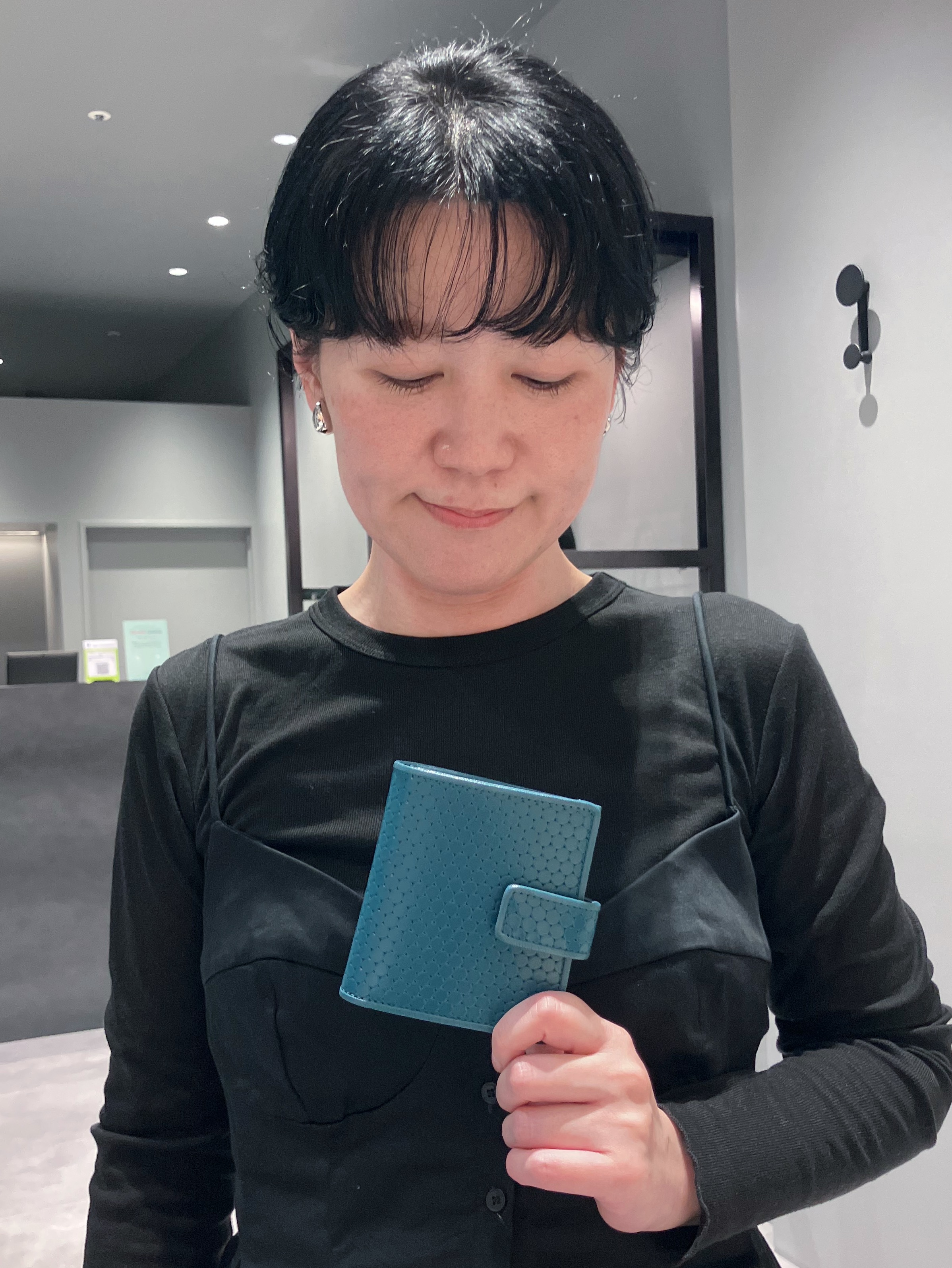 Cさんの「HIROKO HAYASHI｜CARDINALE（カルディナーレ）カードケース」を使ったコーディネート