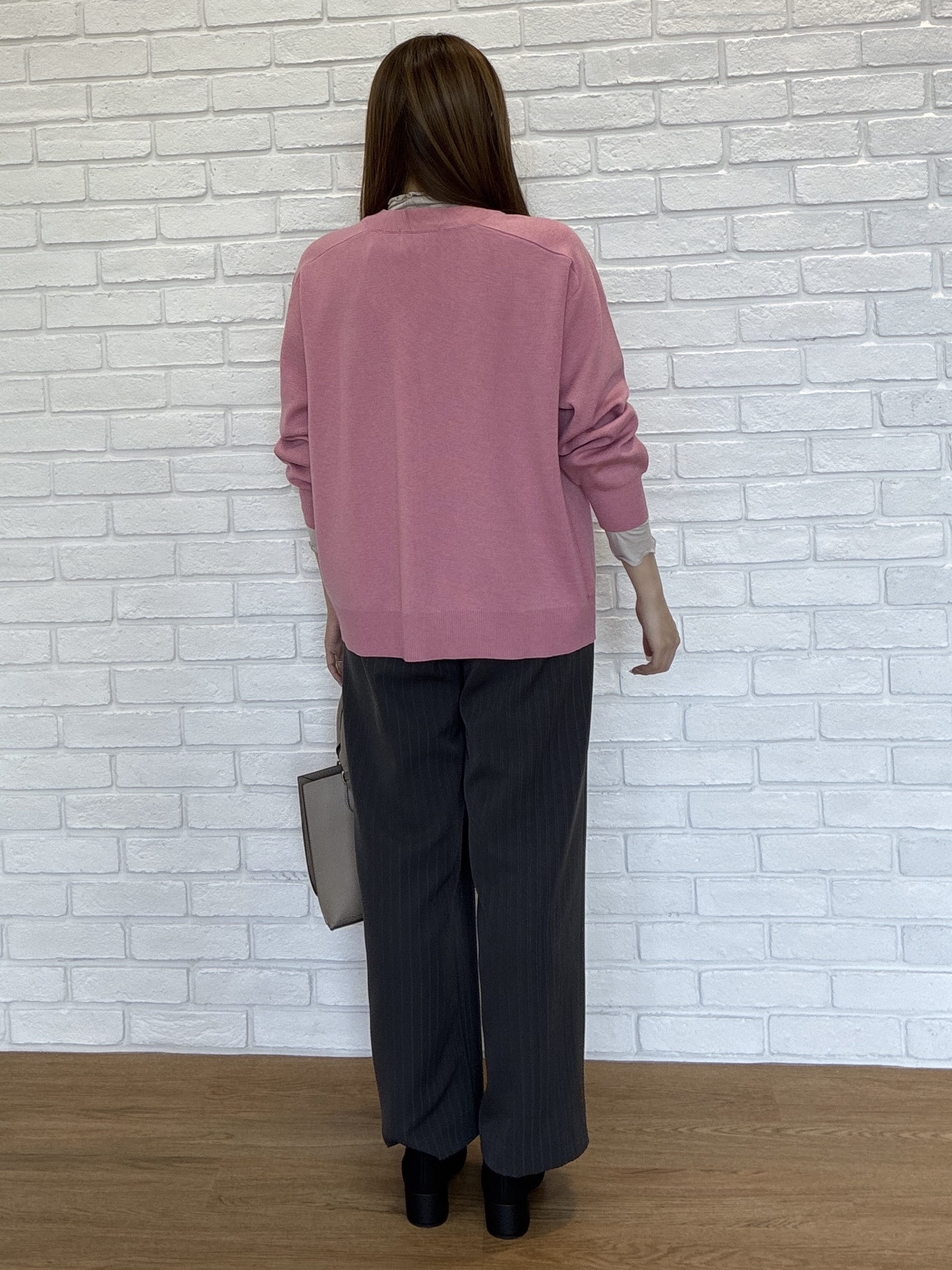 sayaさんの「SHOO･LA･RUE｜【毛玉になりにくい/S-LL/洗濯機可】Vネックゆったりカーディガン」を使ったコーディネート