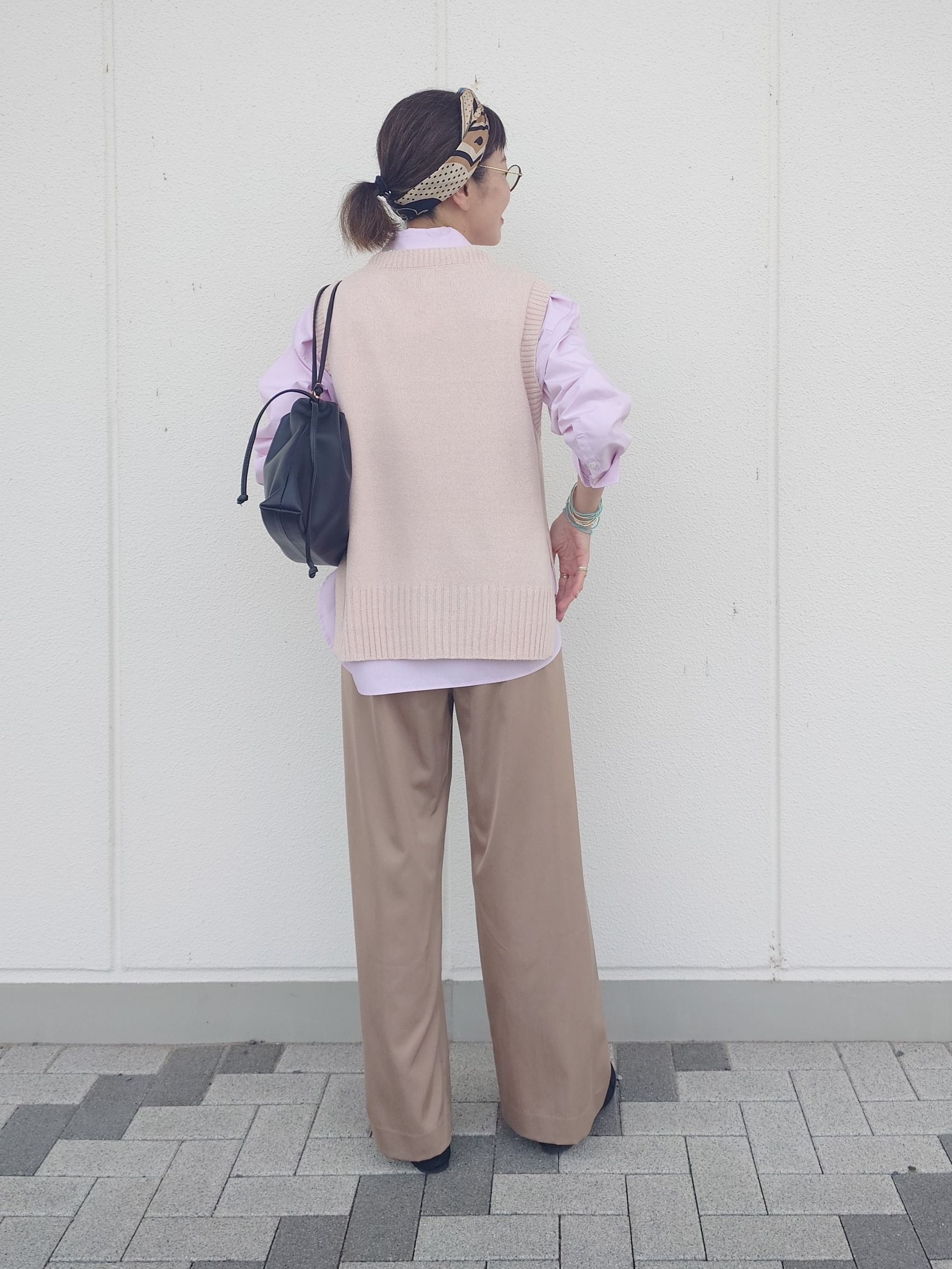 MUTSUKOさんの「UNTITLED｜【5色展開/手洗い可】ローシルクウールニットベスト」を使ったコーディネート