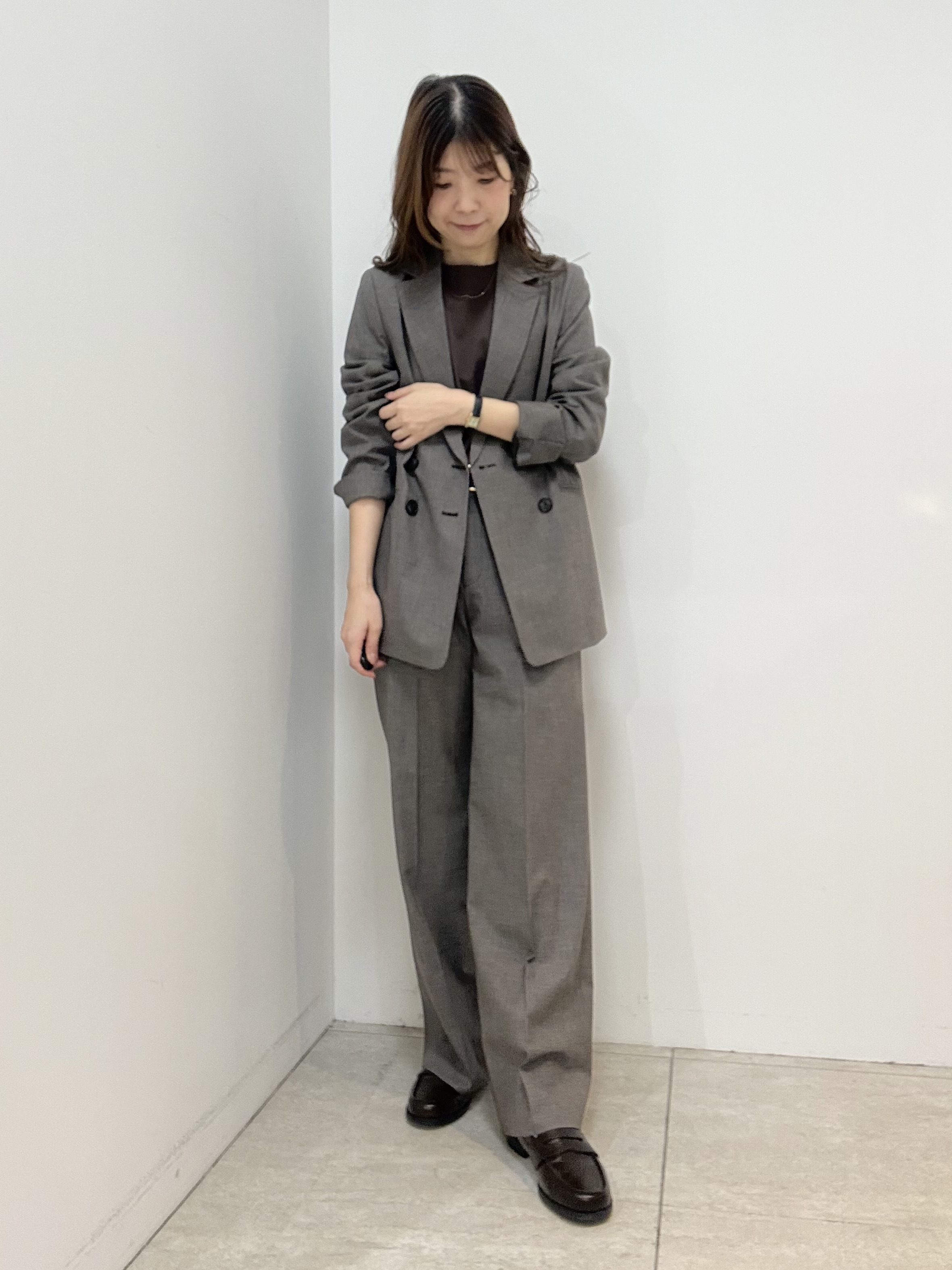 かなえさんの「UNTITLED｜【セットアップ可/秋羽織り/お仕事スーツ】ウールブレンドダブルジャケット」を使ったコーディネート