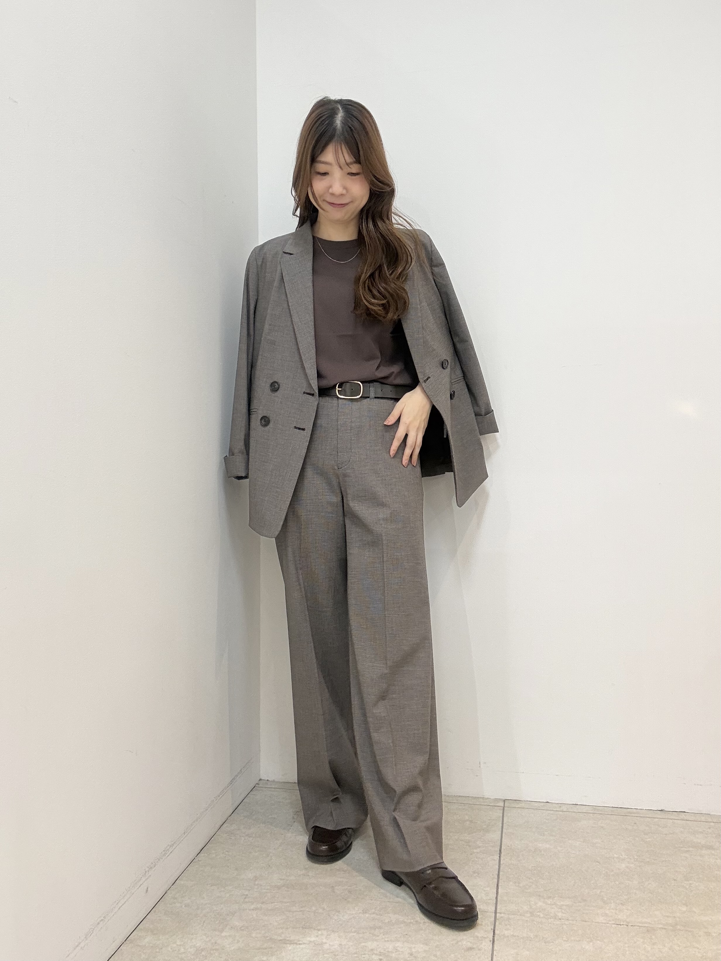 かなえさんの「UNTITLED｜【セットアップ可/秋羽織り/お仕事スーツ】ウールブレンドダブルジャケット」を使ったコーディネート