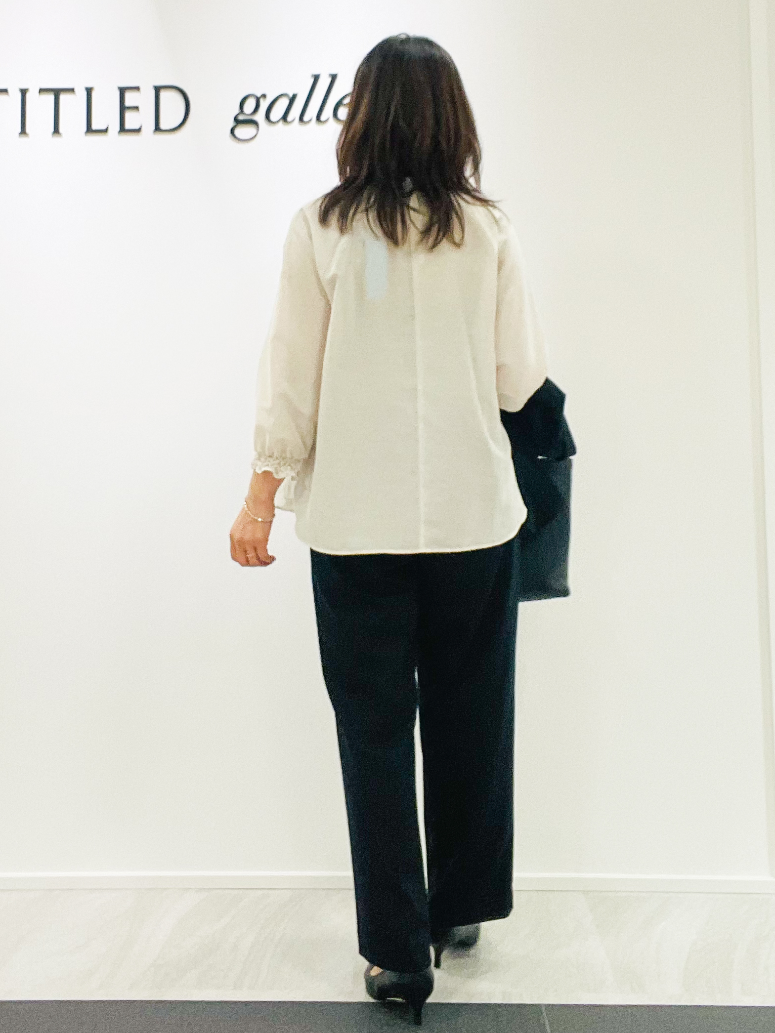 めいさんの「UNTITLED｜タックデザイン ラグランスリーブブラウス」を使ったコーディネート