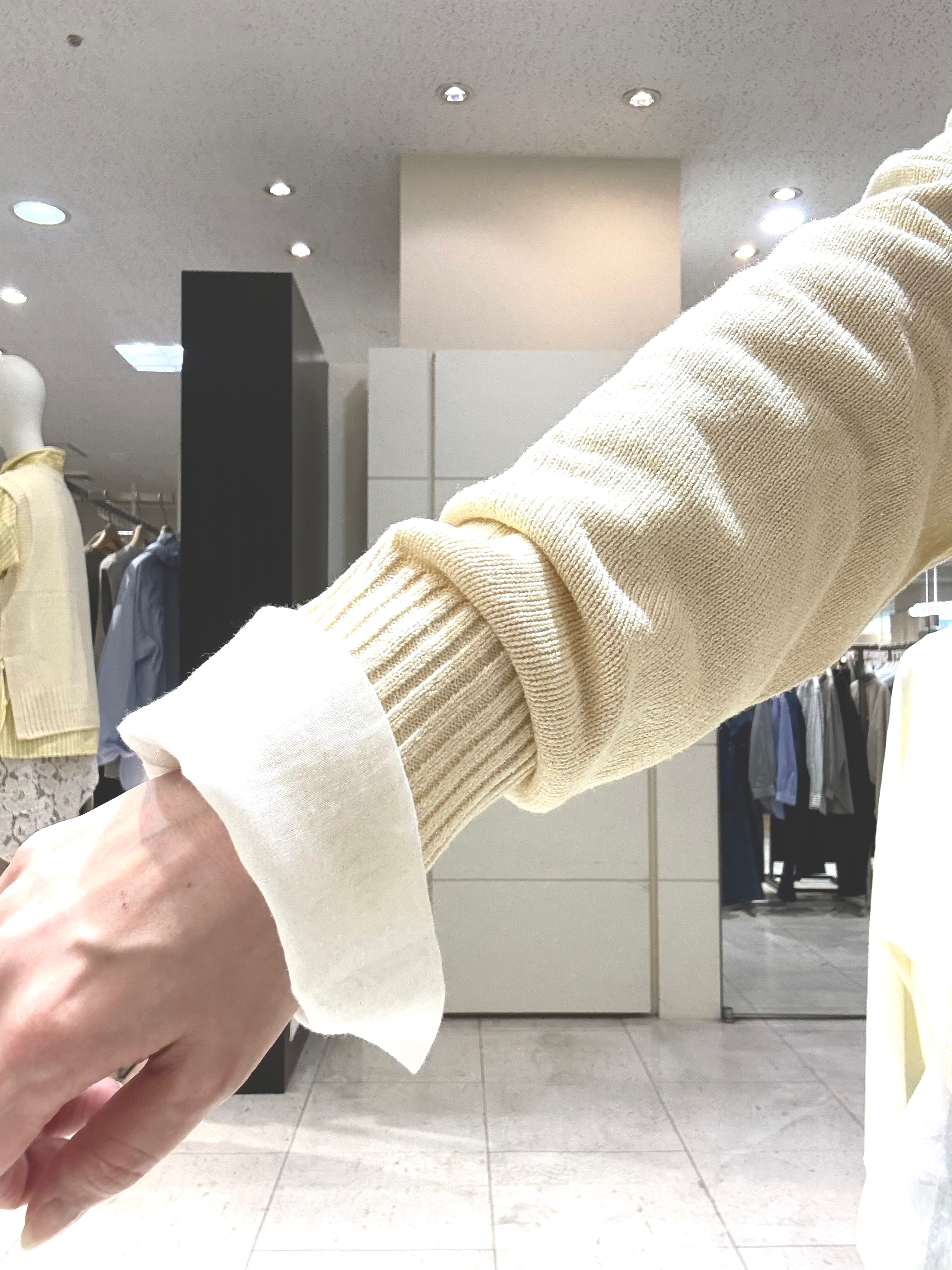 mori.さんの「UNTITLED｜【アンサンブル可/秋羽織り】杢調ジップカーディガン」を使ったコーディネート