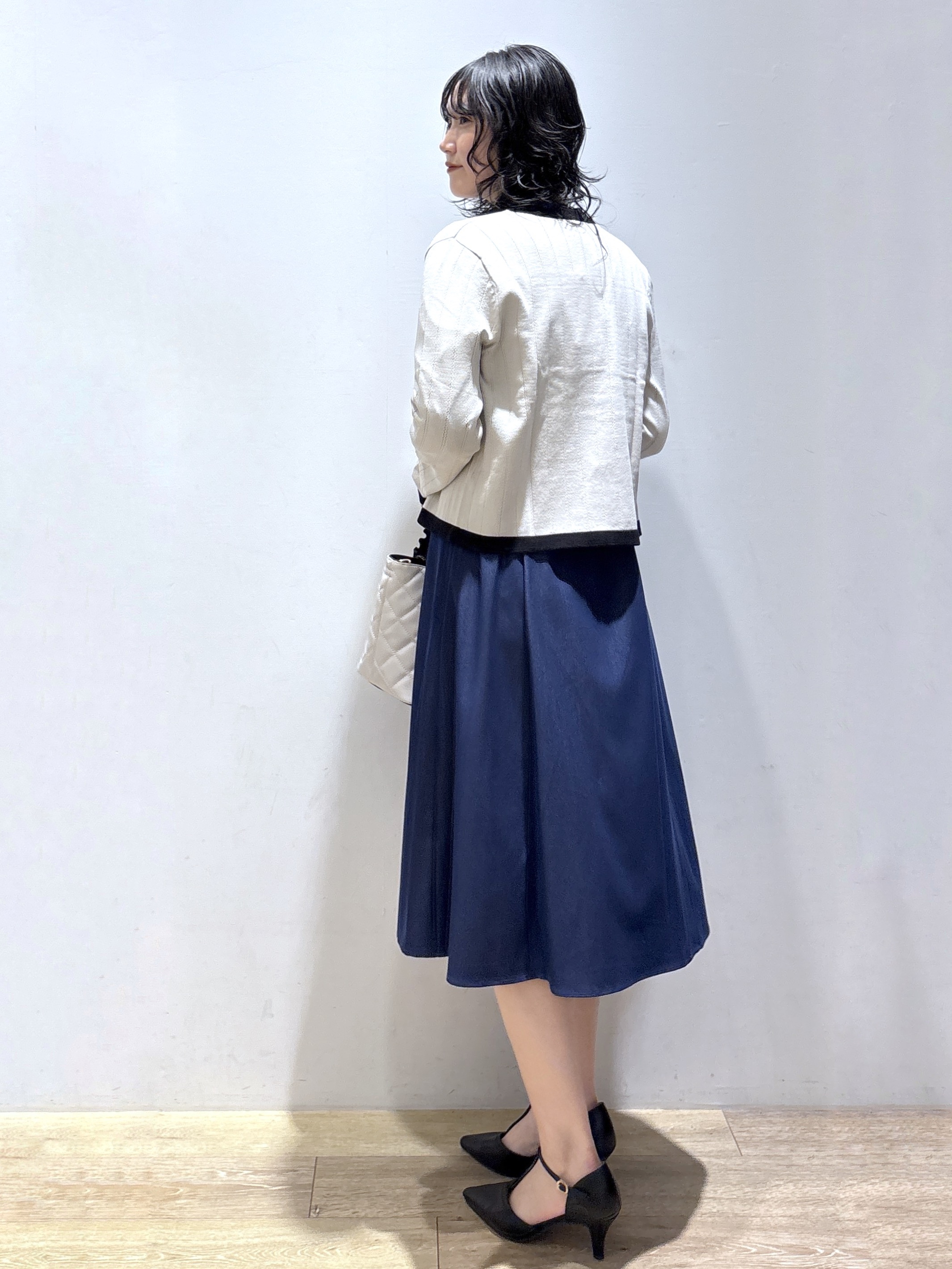 mizukiさんの「index｜バイカラークルーネックカーディガン【洗濯機OK】」を使ったコーディネート