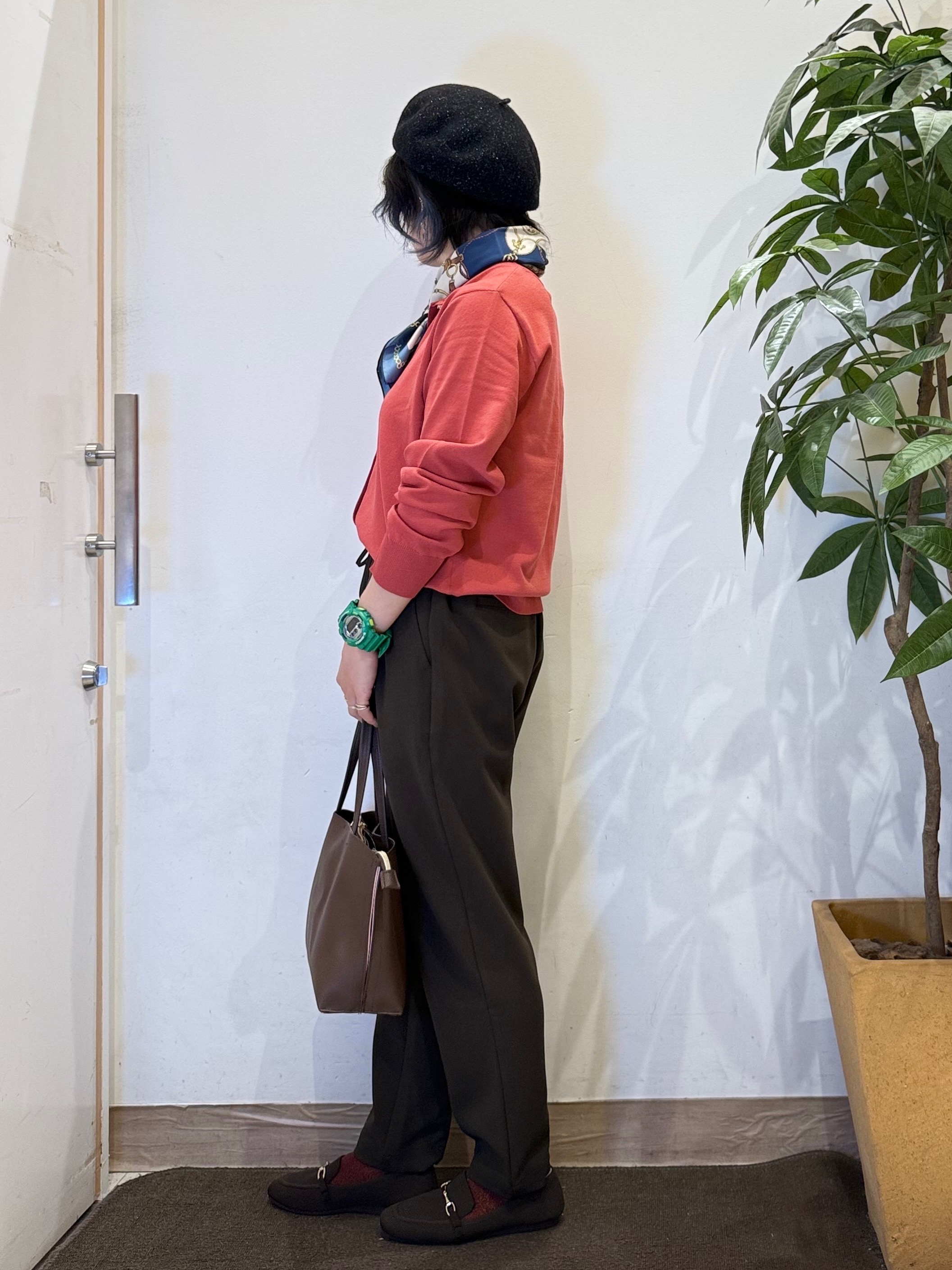 misakiさんの「SHOO･LA･RUE｜【洗濯機可/S-LL】マルチボタンが品よく映えるカーディガン」を使ったコーディネート