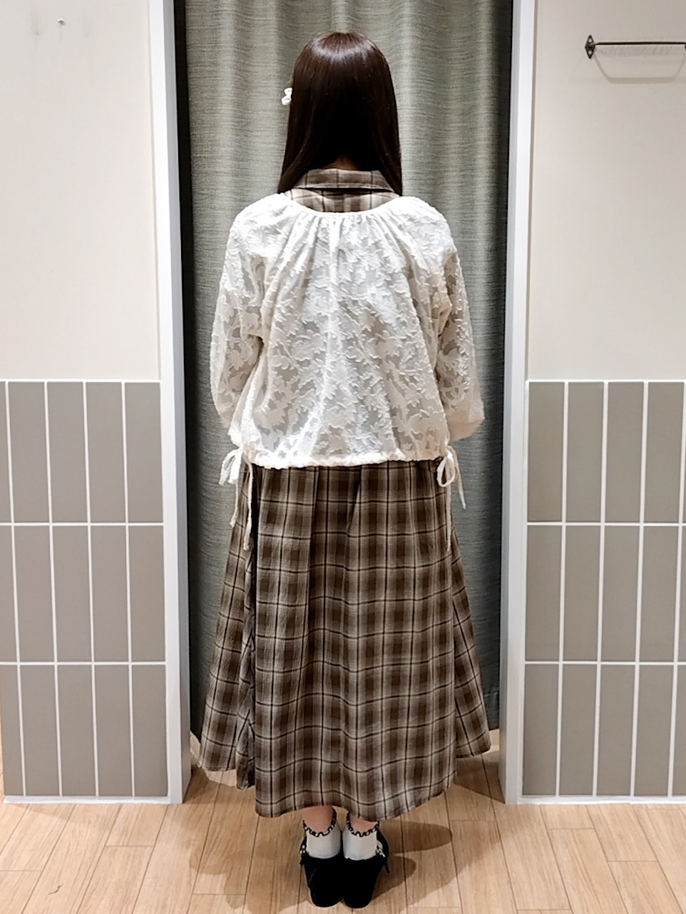 reiaさんの「grove｜上品に華やぐ シアージャカードブラウス」を使ったコーディネート