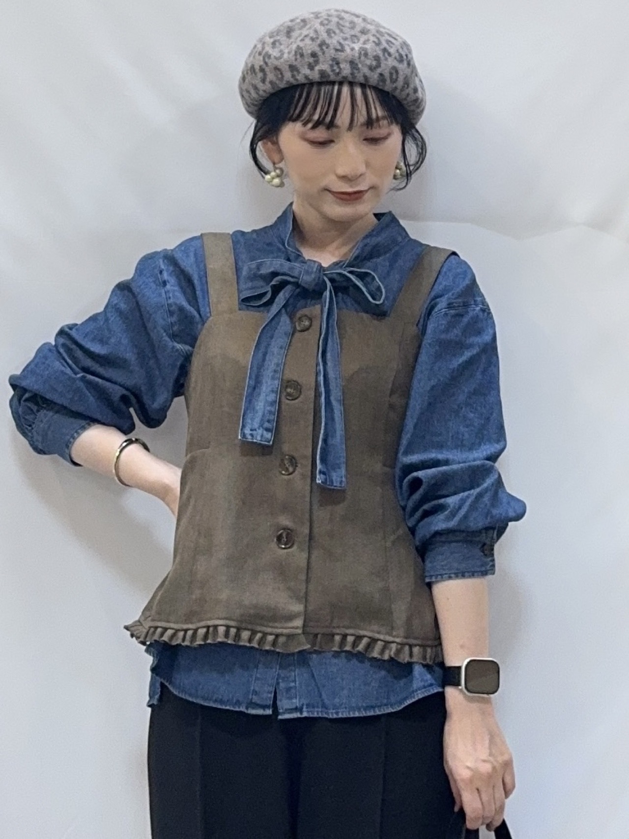 𝐇𝐢𝐫𝐨𝐦𝐢さんの「SHOO･LA･RUE｜【2点セット／着方いろいろ】ビスチェ&times;センタープレスパンツ セットアップ」を使ったコーディネート