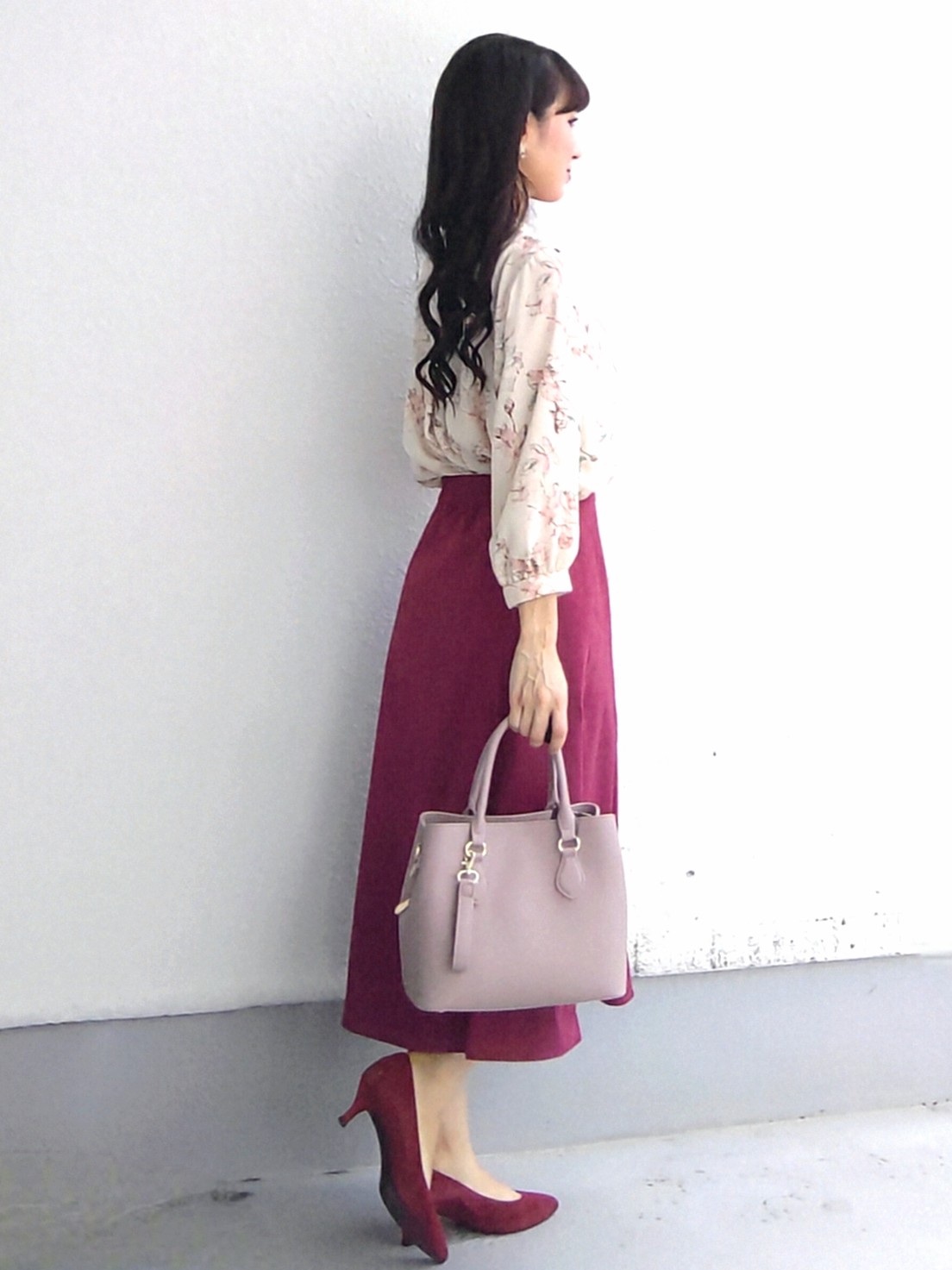 keinaさんの「SunaUna｜【手洗い可／日本製】花柄フリルブラウス」を使ったコーディネート