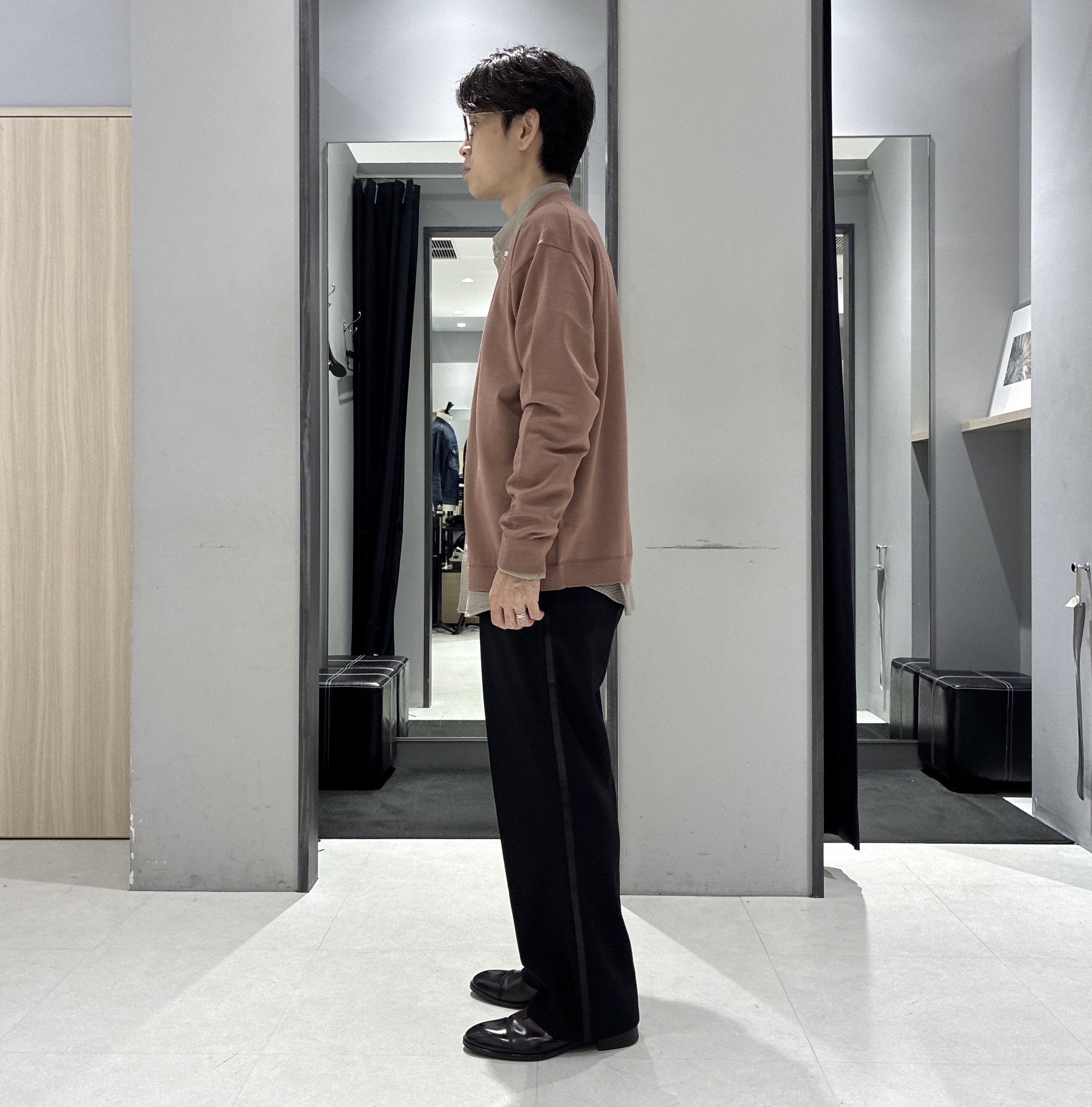 わいずみさんの「TAKEO KIKUCHI｜アンチピリング ニット カーディガン」を使ったコーディネート
