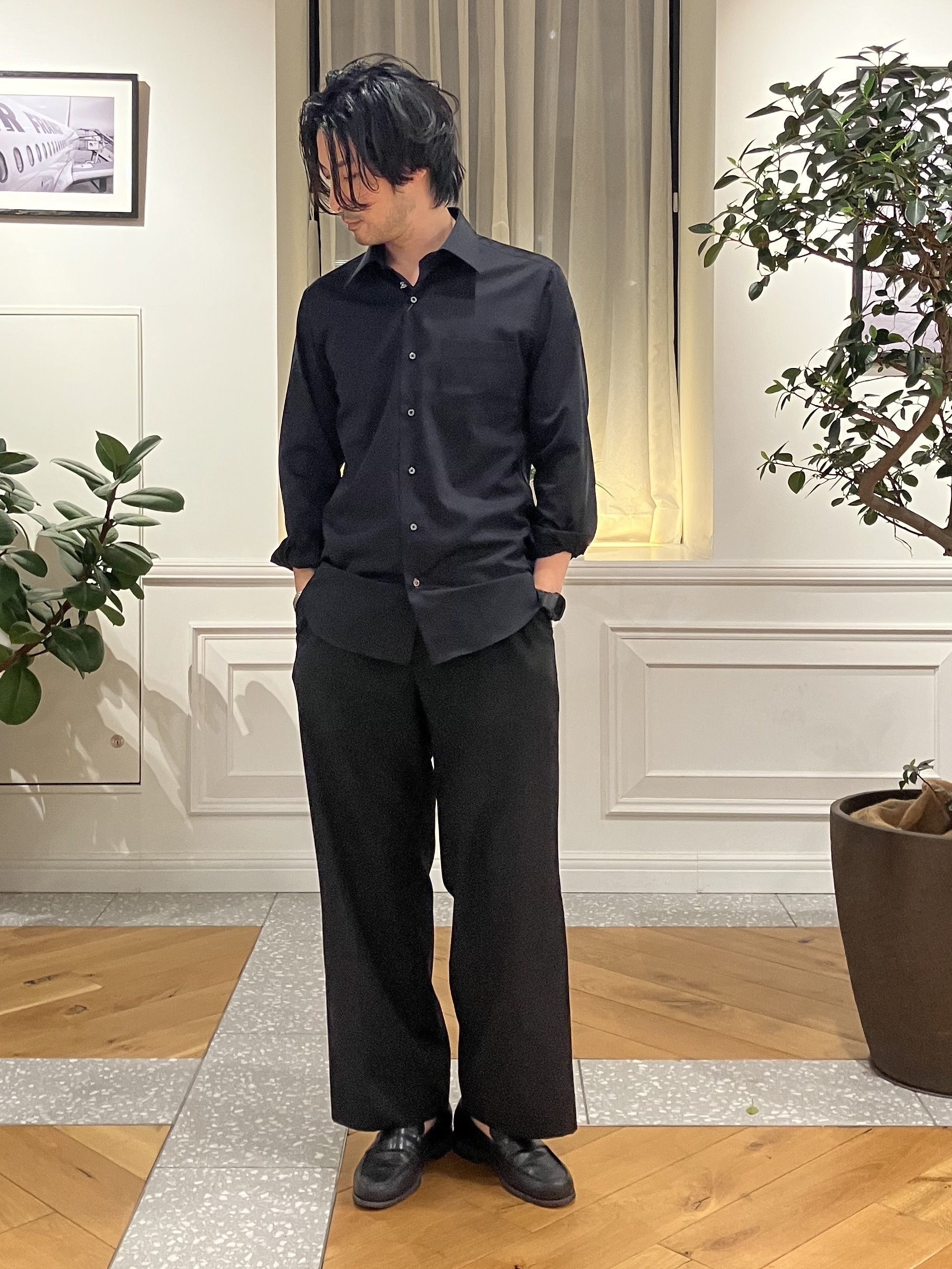 junyaさんの「DRESSTERIOR｜【日本製】マイクロヤーン ブラック ドレスシャツ」を使ったコーディネート