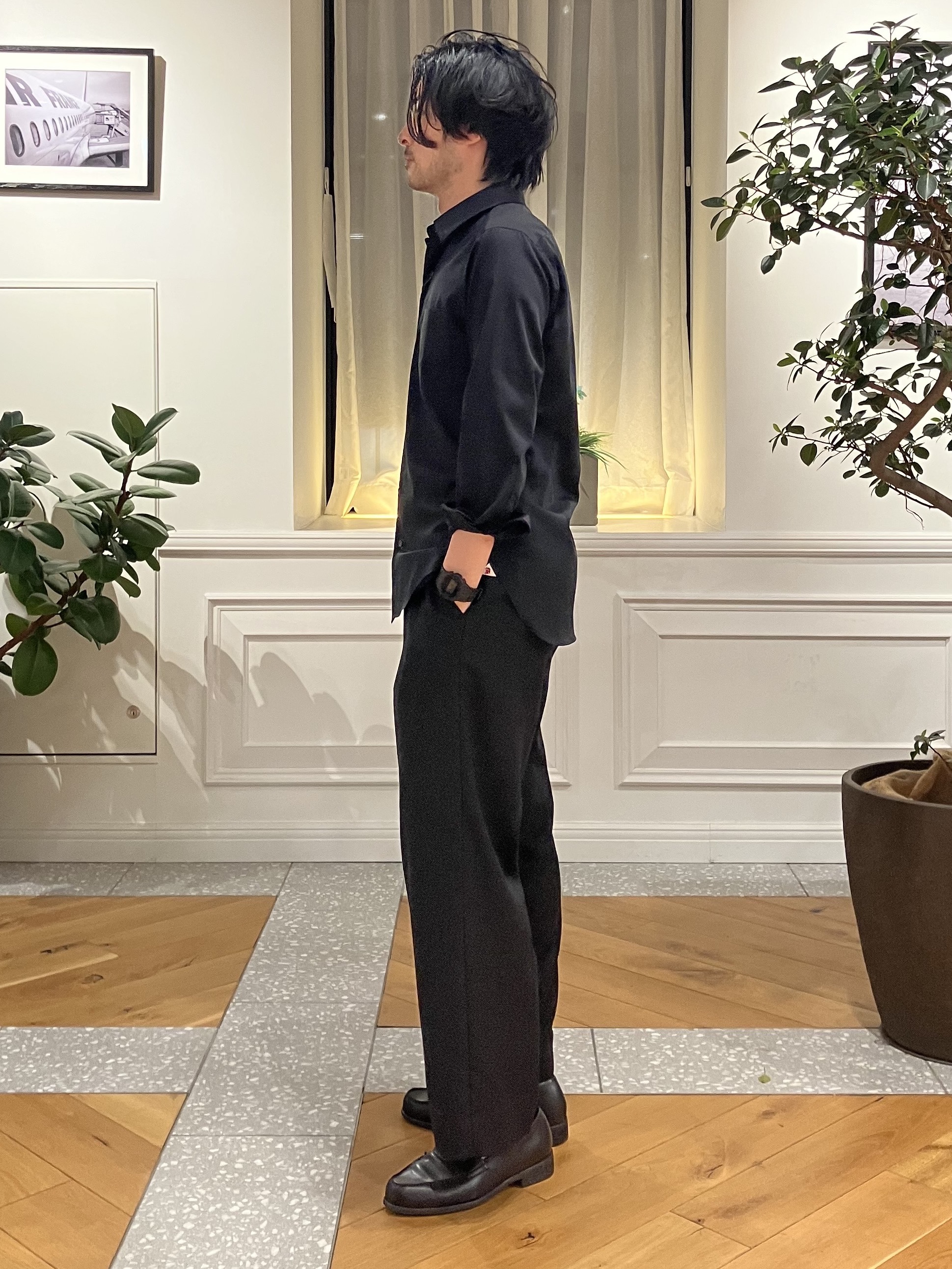 junyaさんの「DRESSTERIOR｜【日本製】マイクロヤーン ブラック ドレスシャツ」を使ったコーディネート