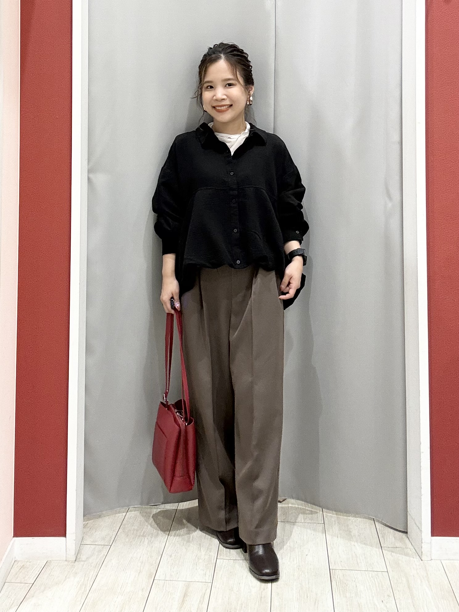 shioさんの「SHOO･LA･RUE｜【S-LL/洗濯機可】インせず即こなれる 裾バルーンシャツ」を使ったコーディネート