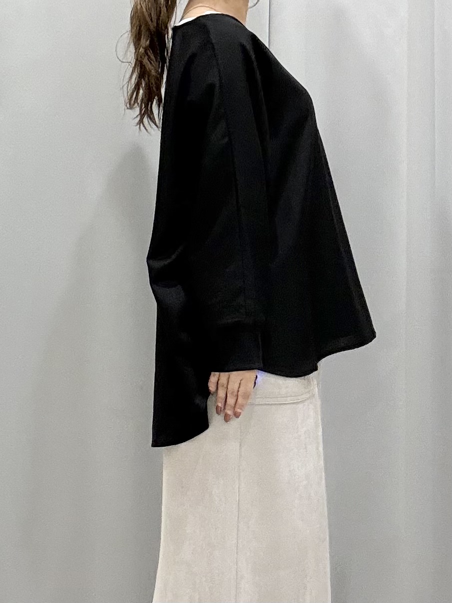 shioさんの「SHOO･LA･RUE｜【着丈選べる/洗濯後しわになりにくい】インせず着られる ドルマンブラウス」を使ったコーディネート