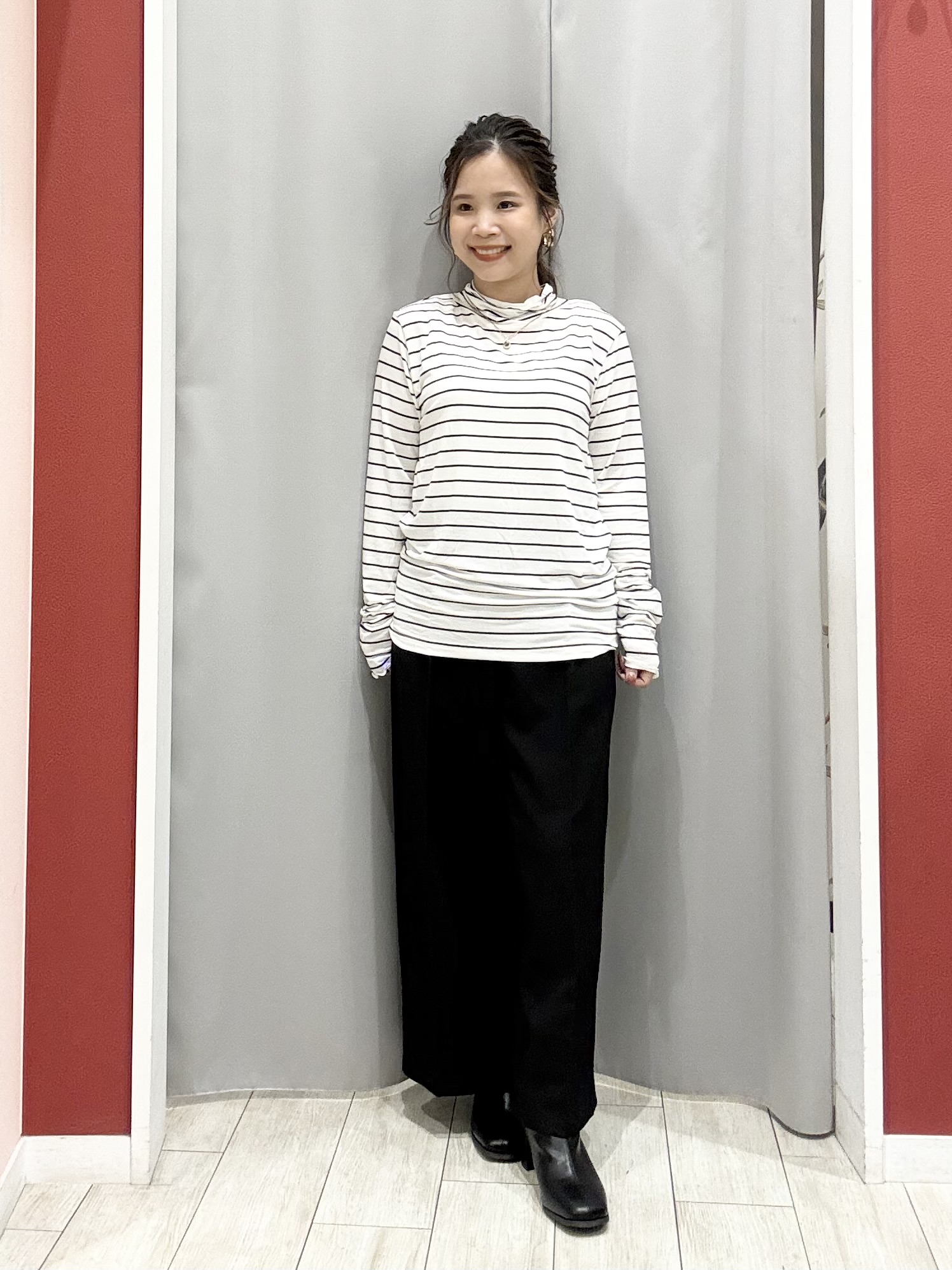 shioさんの「SHOO･LA･RUE｜【S-LL/撥水】ゴールドパーツで女性らしく ギャザーブルゾン」を使ったコーディネート