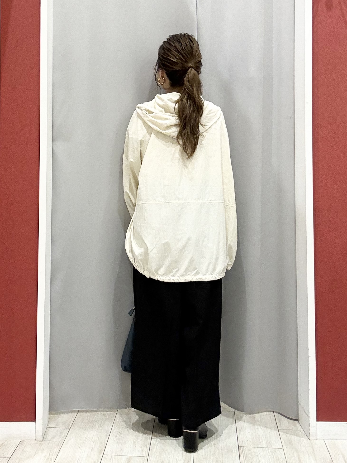 shioさんの「SHOO･LA･RUE｜【S-LL/撥水】ゴールドパーツで女性らしく ギャザーブルゾン」を使ったコーディネート