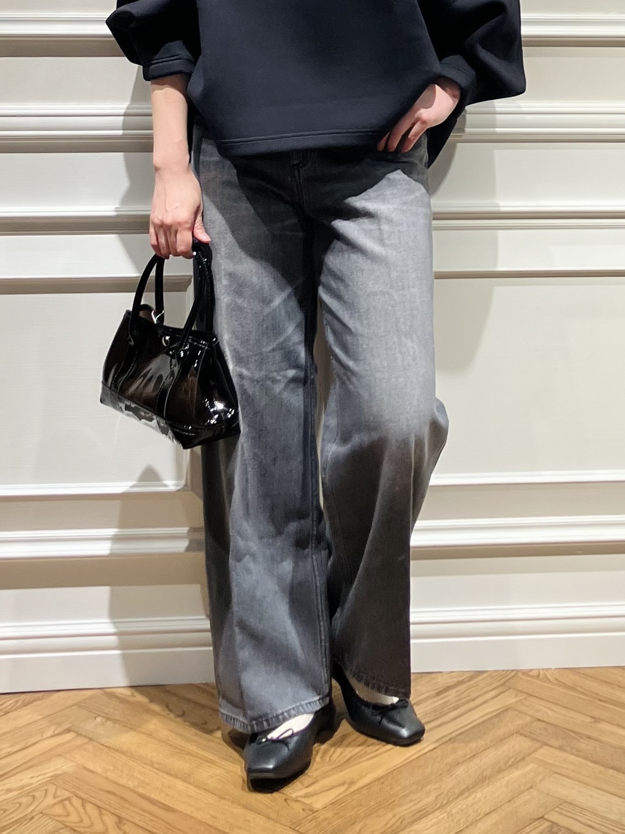 TSUKUIさんの「DRESSTERIOR｜ヴィンテージ加工ワイドデニムパンツ」を使ったコーディネート