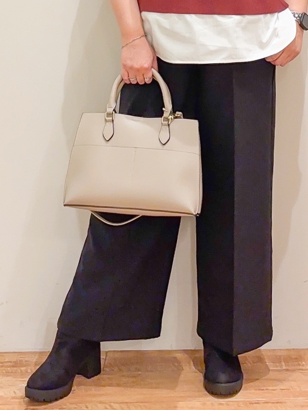 naoさんの「SHOO･LA･RUE｜【S-LL】着るだけできまる シャツレイヤード風 スポンディッシュニット」を使ったコーディネート