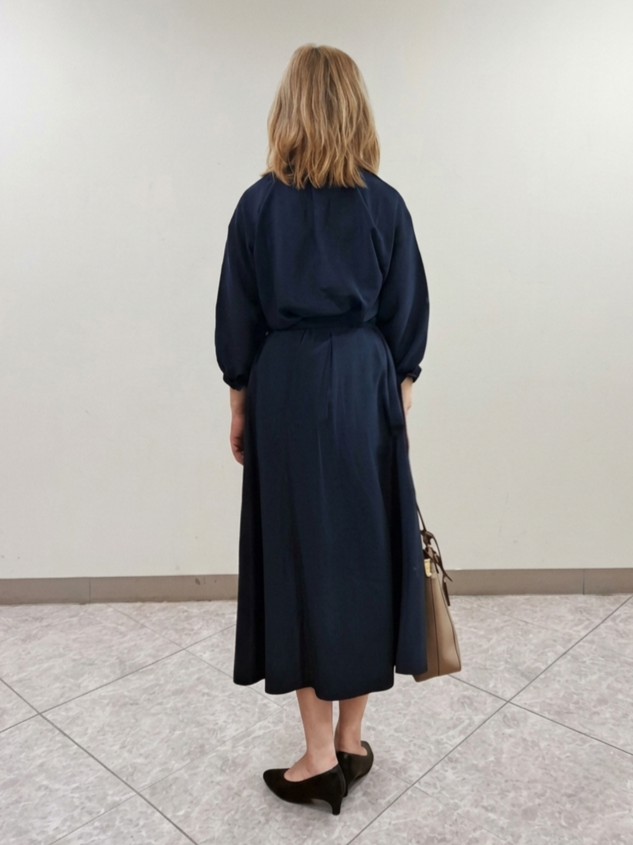 S.xuliさんの「Reflect｜タックデザイン ラグランスリーブブラウス」を使ったコーディネート